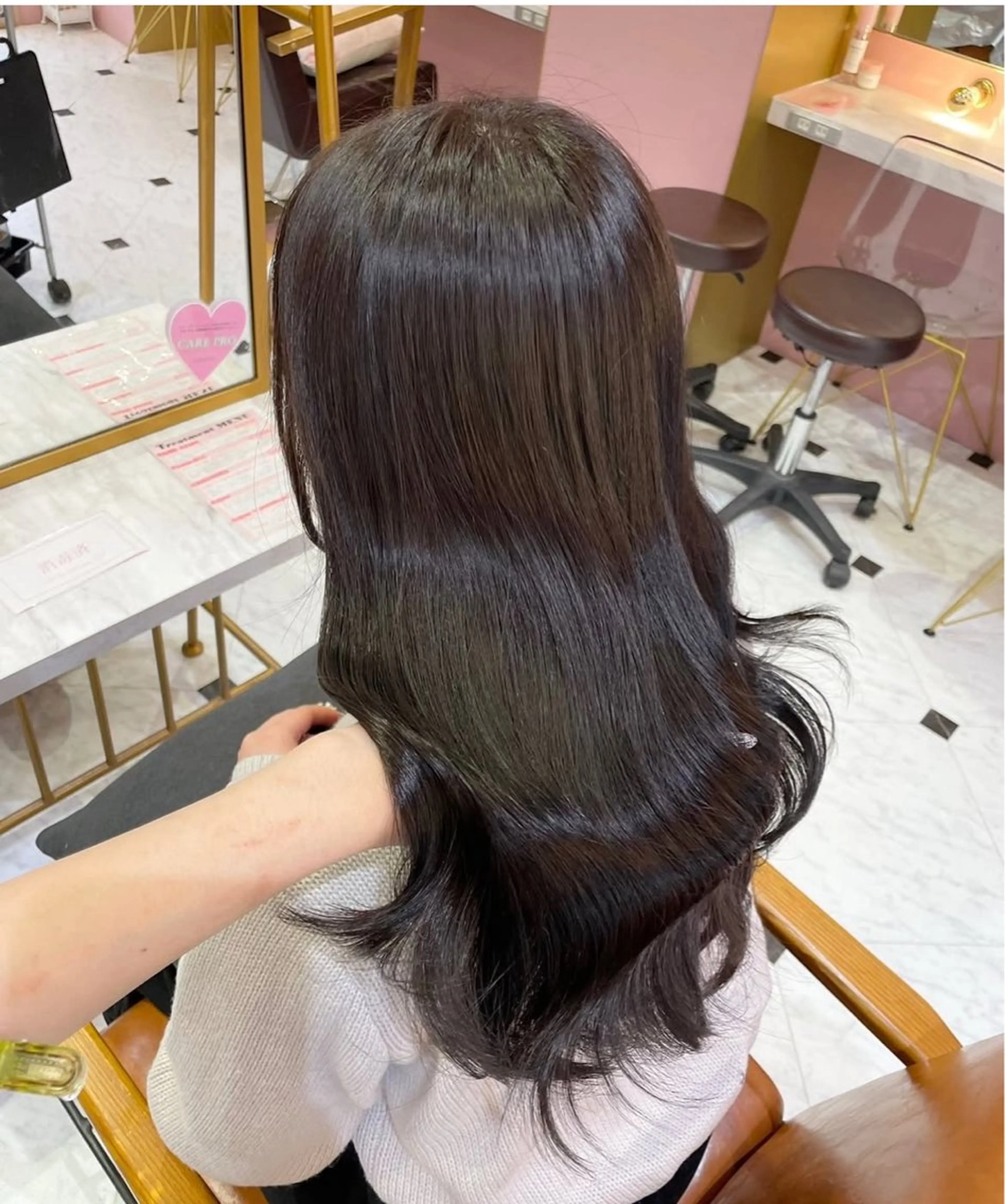 ロング カラー ヘアカラー 🌙Runa つや髪 小顔ショート/ウルフのヘアスタイル