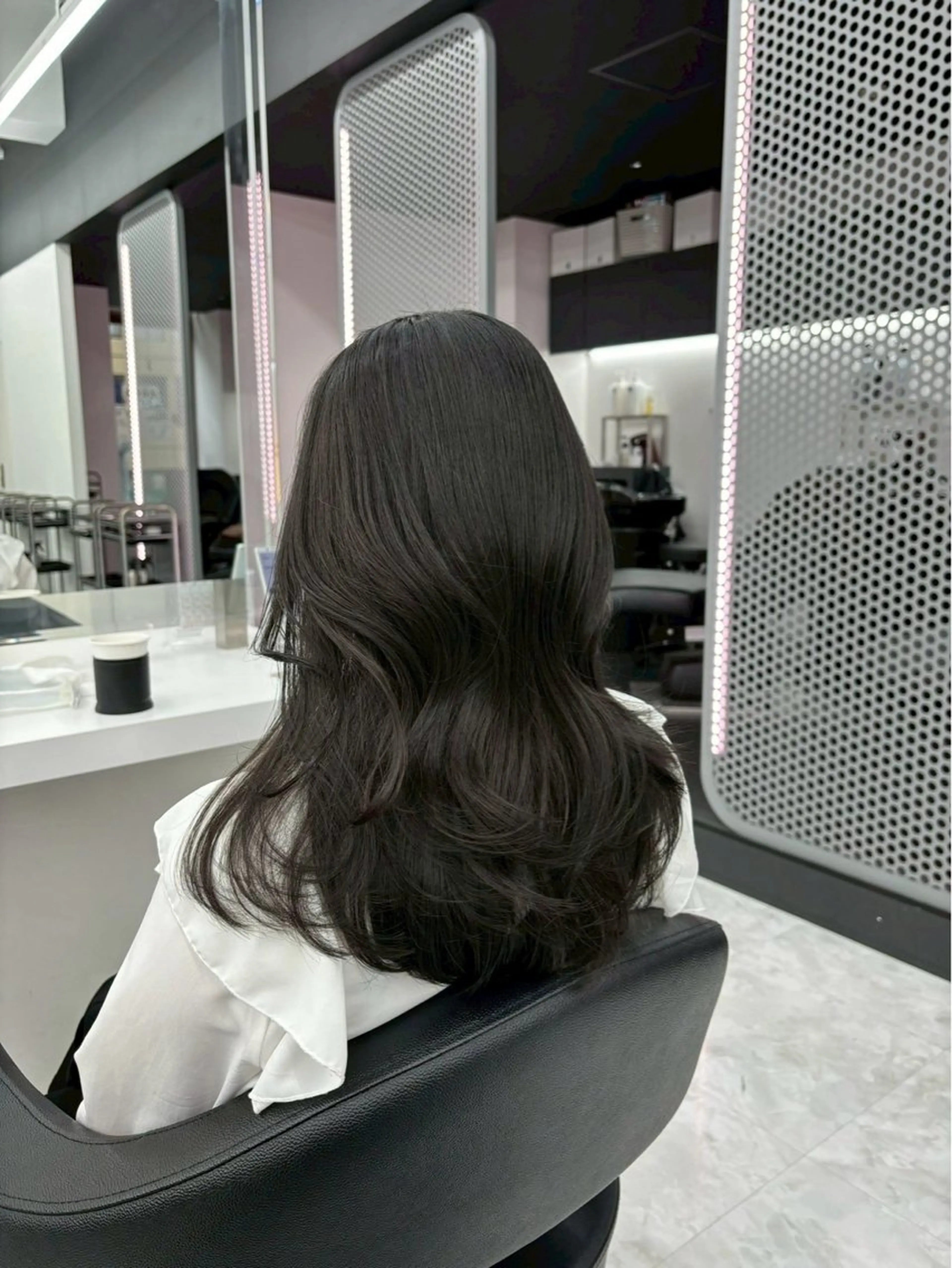 ロング カラー ヘアアレンジ カット ヘアカラー トリートメント ヘッドスパ ヘアセット 韓国ヘア/縮毛 /大人透明感🫧のヘアスタイル