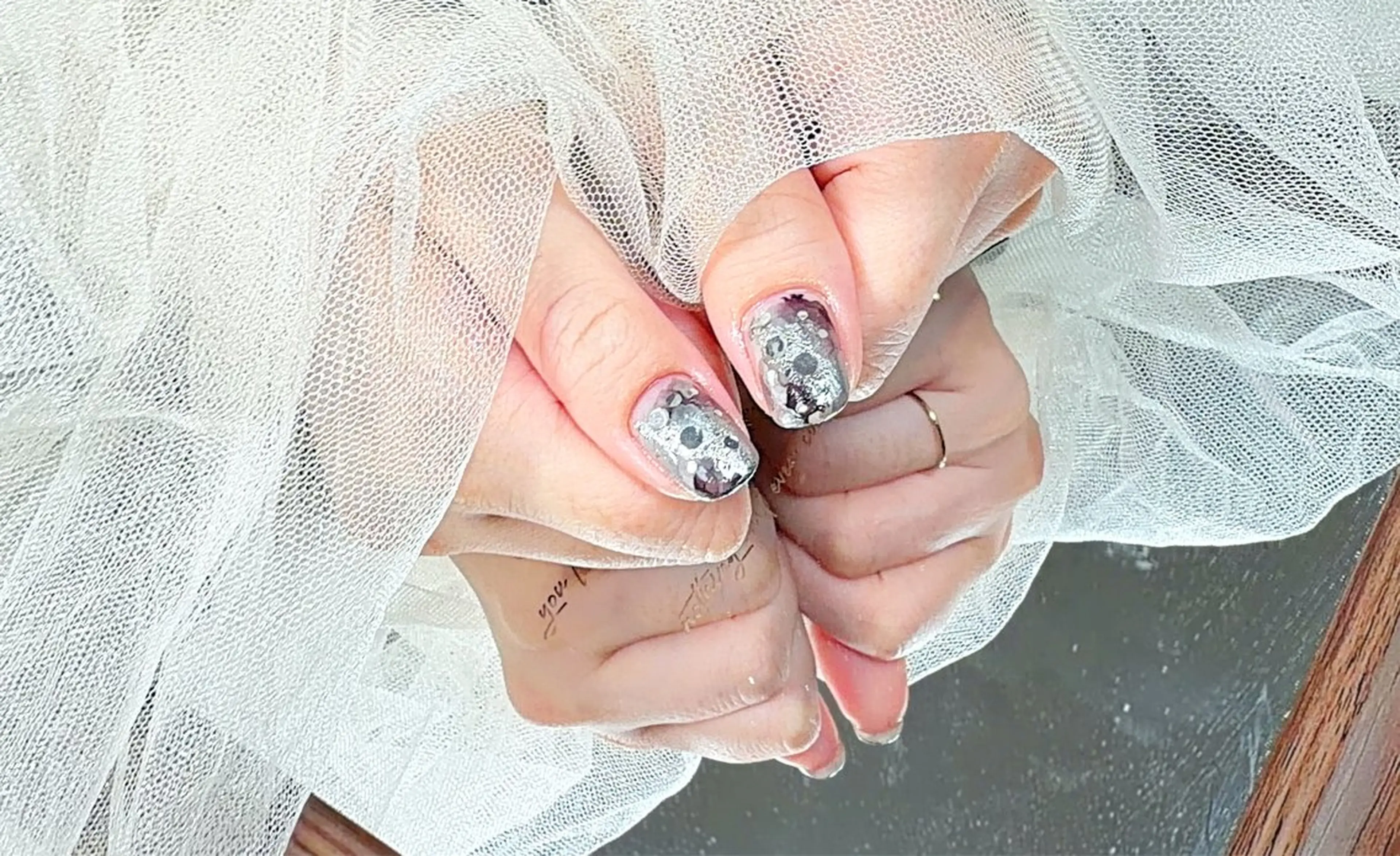 ネイル ハンドネイル YUMI ニュアンスnailsのネイルデザイン