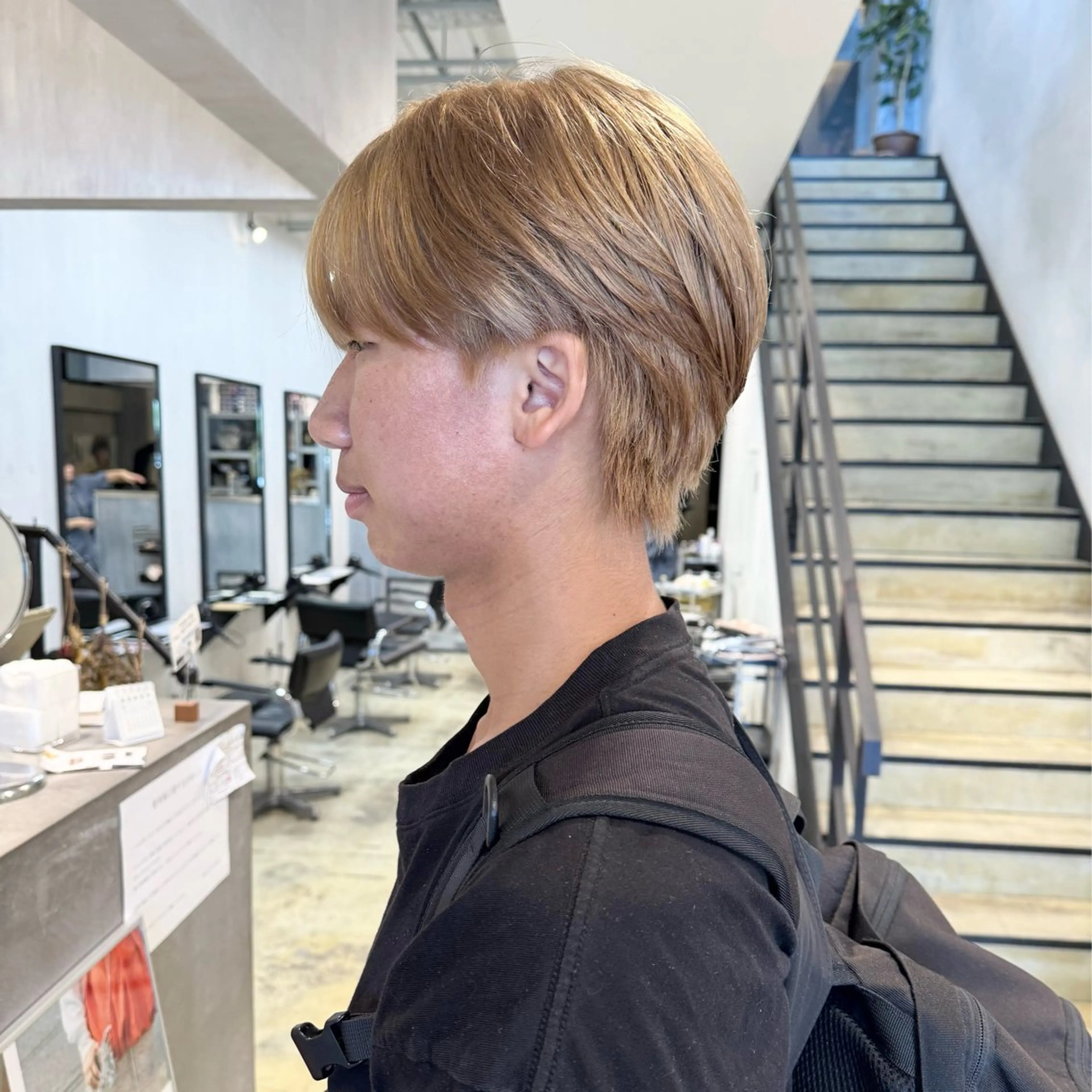 カラー メンズ メンズブリーチ メンズハイトーン ベージュカラー ブリーチ ケアブリーチ カット ヘアカラー メンズパーマ/フェ ザーパーマ/古川晴輝のヘアスタイル