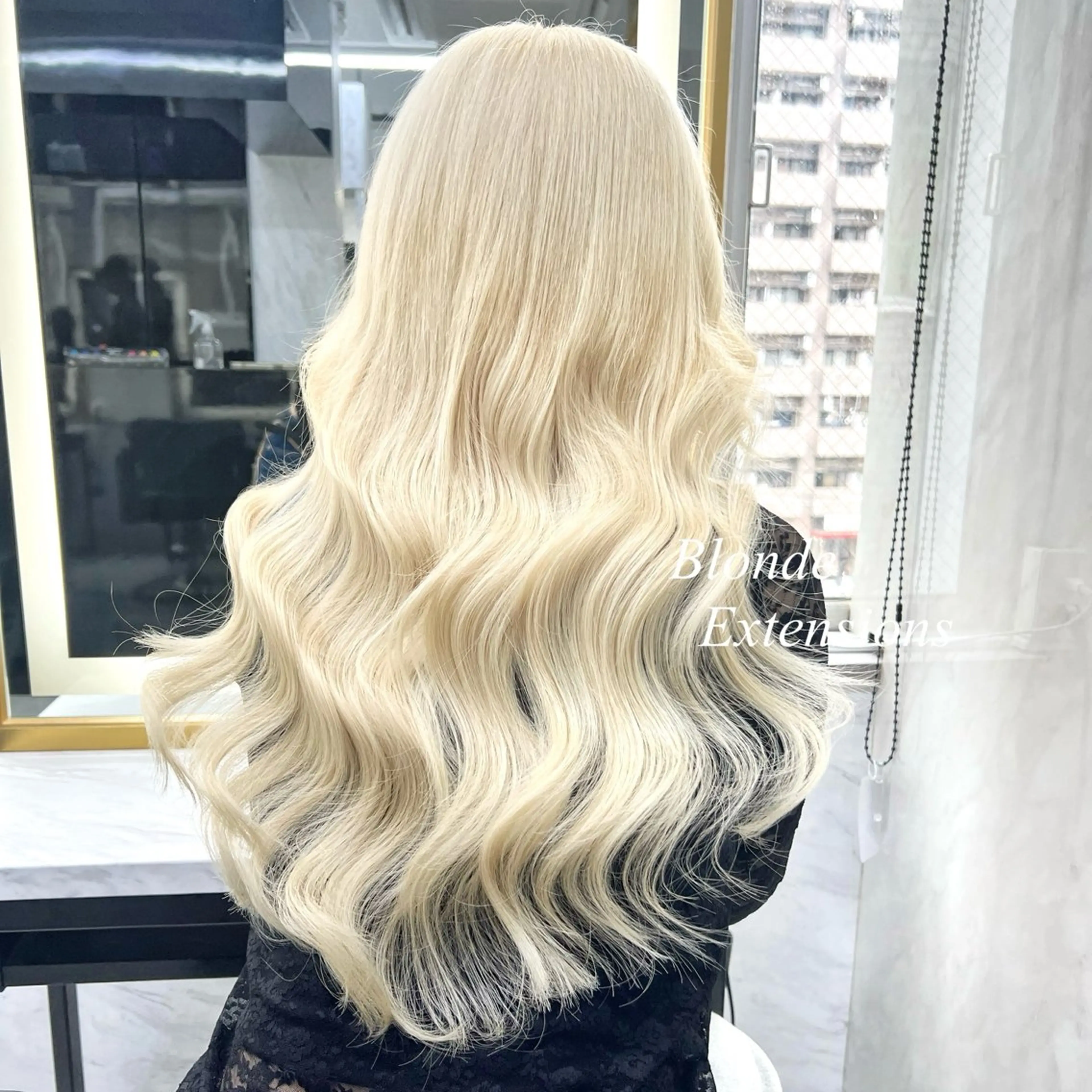 ロング カラー シールエクステ ハイトーンカラー エクステ ヘアカラー エクステ シールエクステ特化 ハイトーン、NANAのヘアスタイル