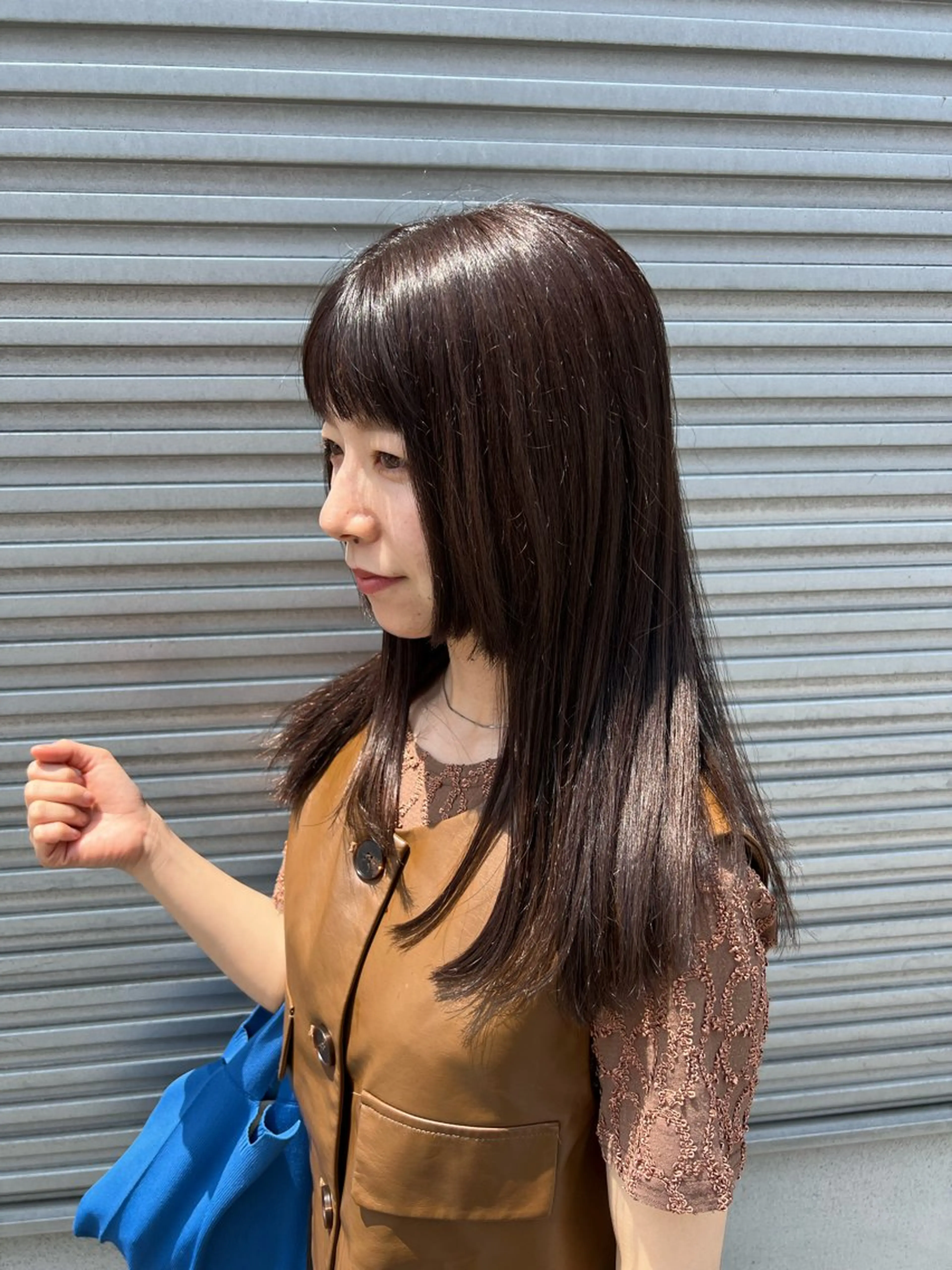ロング カラー momb 折戸結菜のヘアスタイル