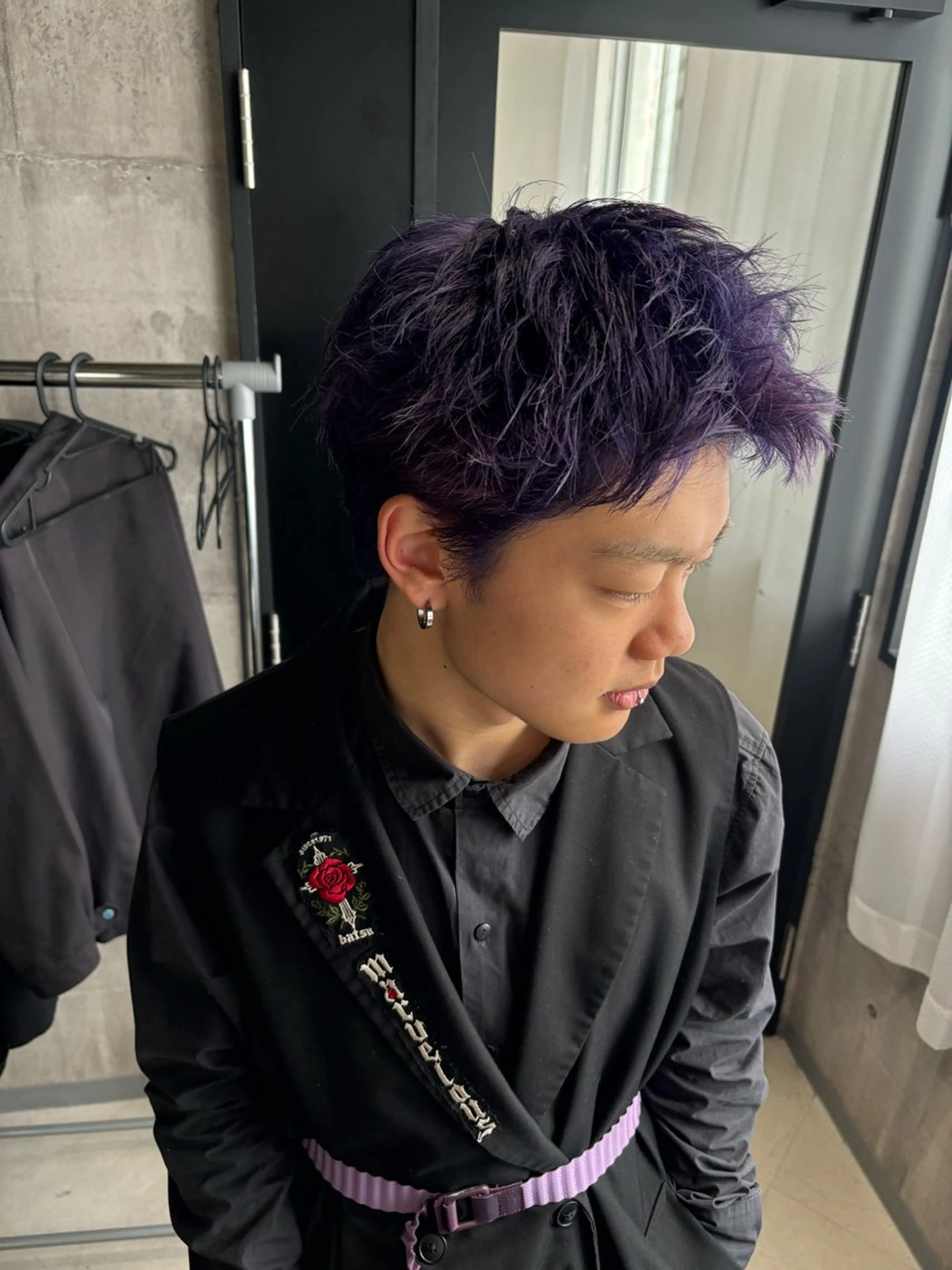 カラー メンズ ラベンダーカラー カット ヘアカラー トリートメント _WHITE / KENTOのヘアスタイル