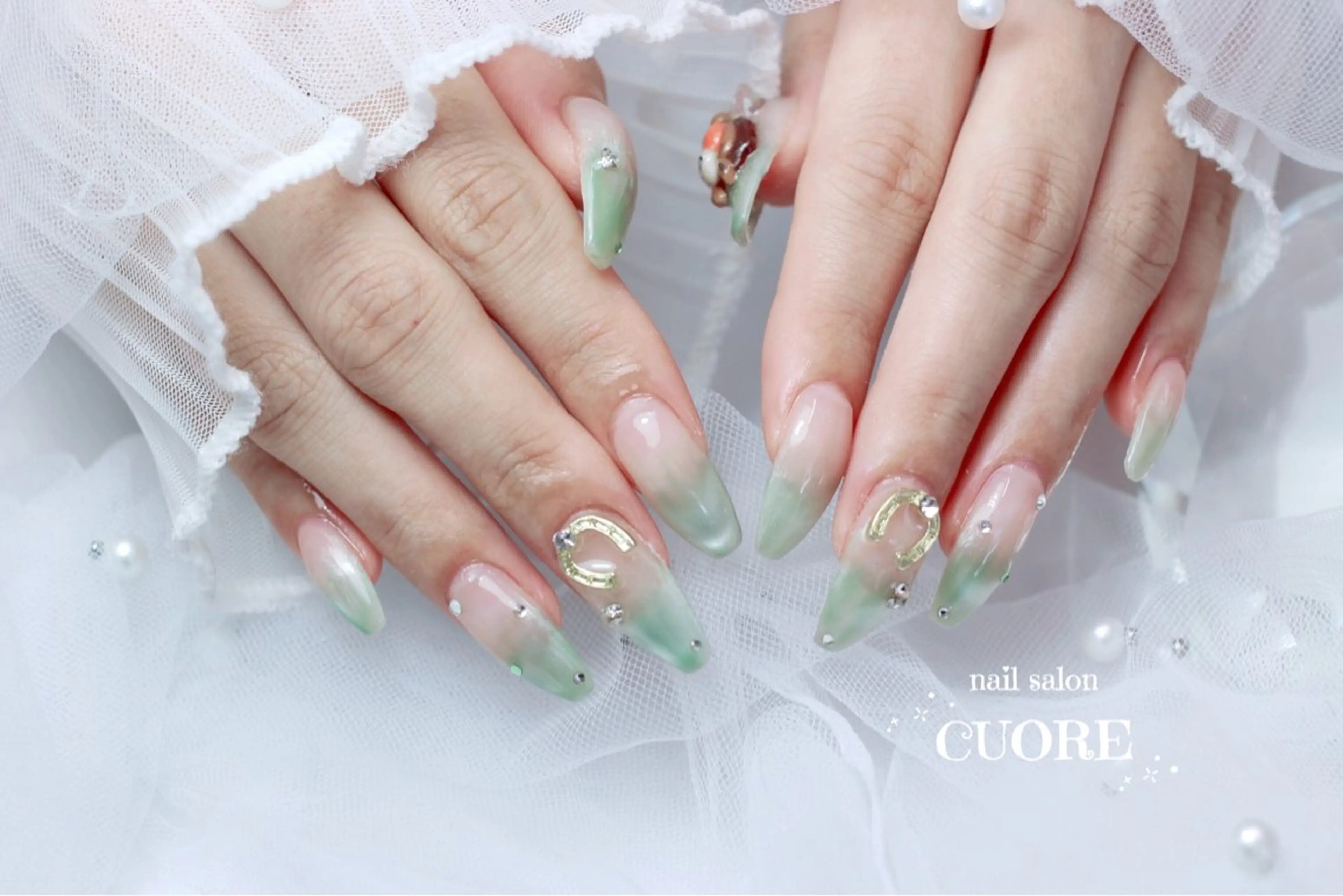 ネイル フレンチネイル マグネットネイル マグネットフレンチ ハンドネイル nail salon CUOREのネイルデザイン