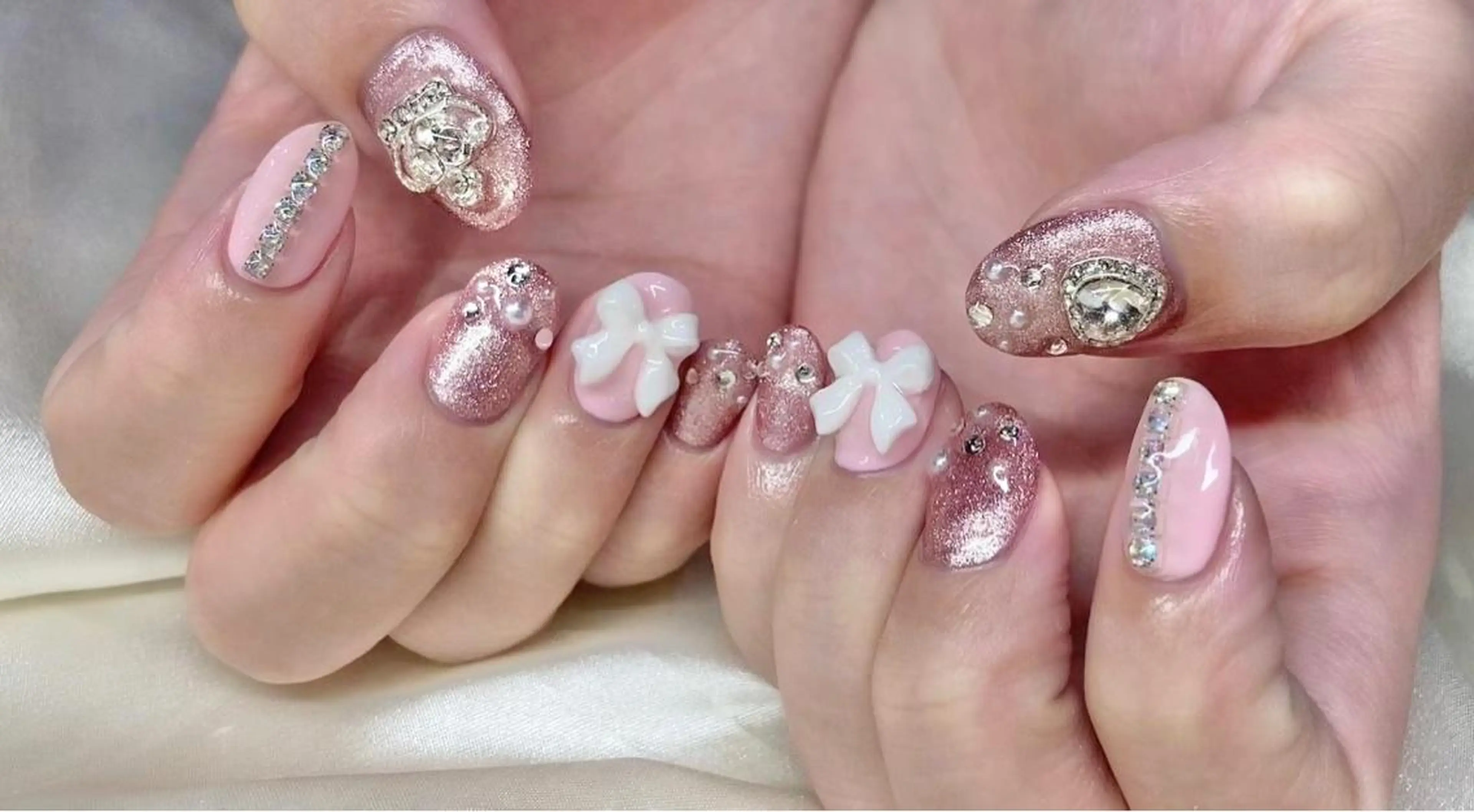 ネイル マツエク・マツパ アイブロウ 眉カラー 韓国風マツエク パリジェンヌラッシュリフト まつげパーマ ワンホンマツエク ハンドネイル Nail&eye Belire 新宿のネイルデザイン