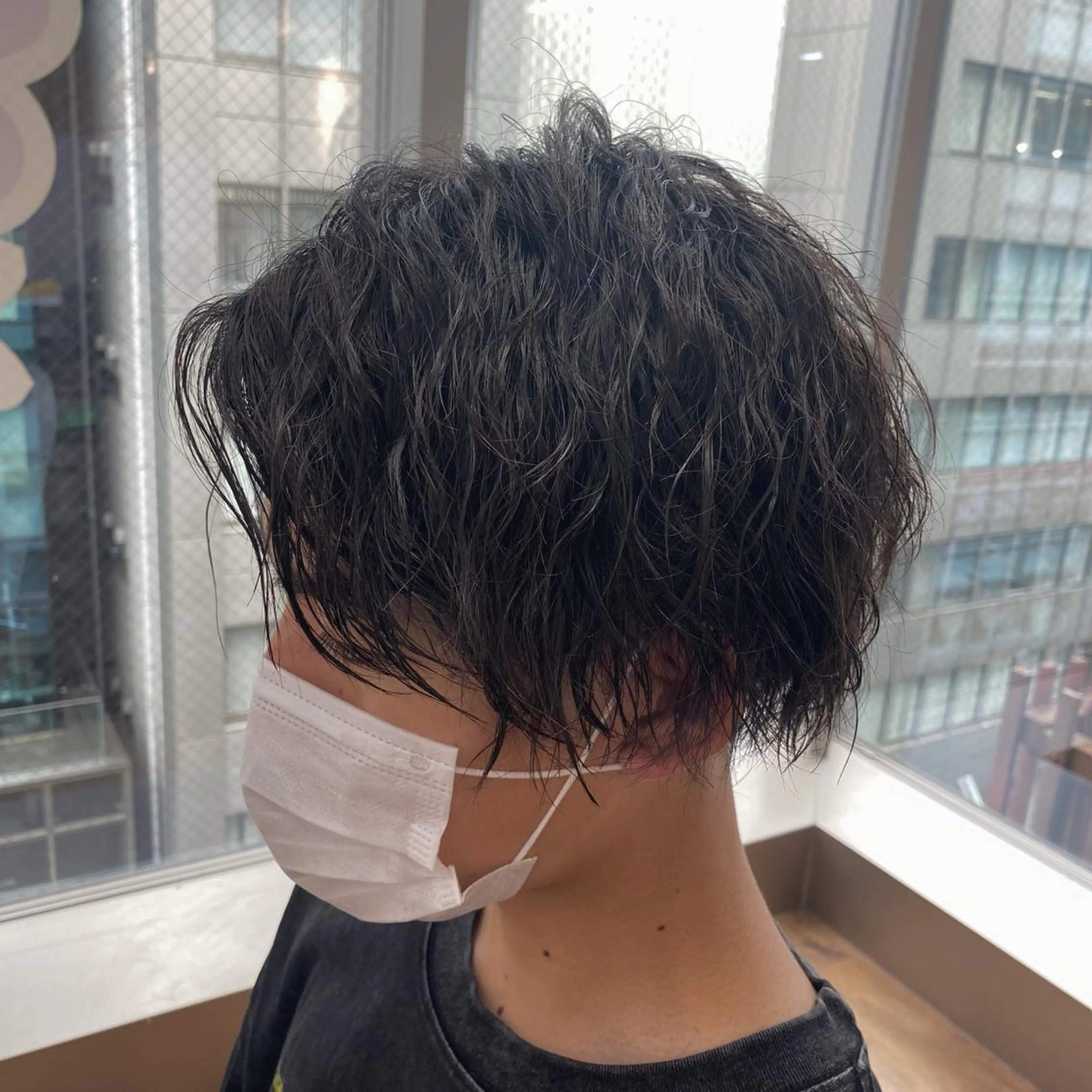 ショート パーマ メンズ 大場 優のヘアスタイル
