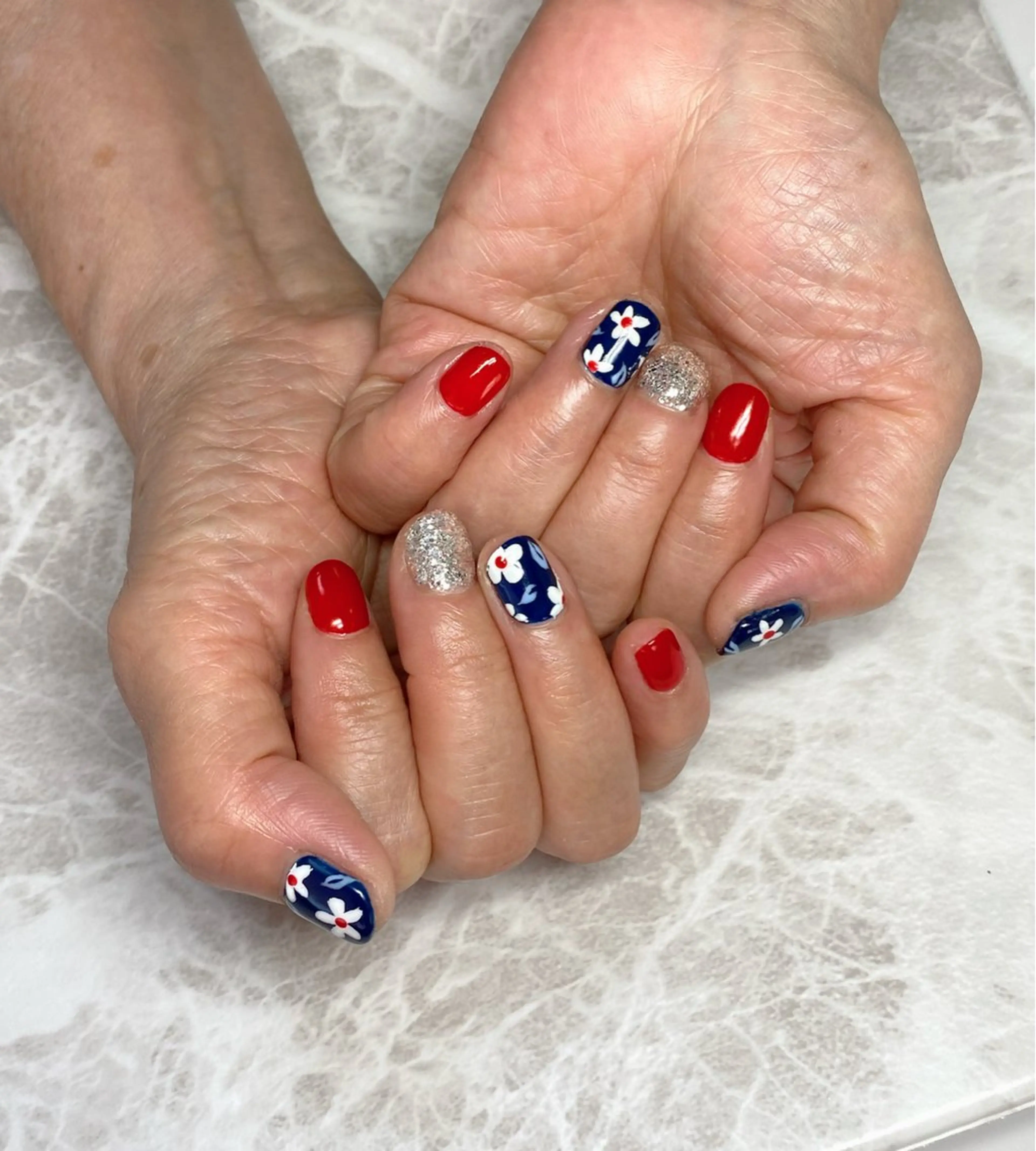 ネイル ハンドネイル ゆぴねいる所属・ゆぴねいる yupinailのネイルデザイン