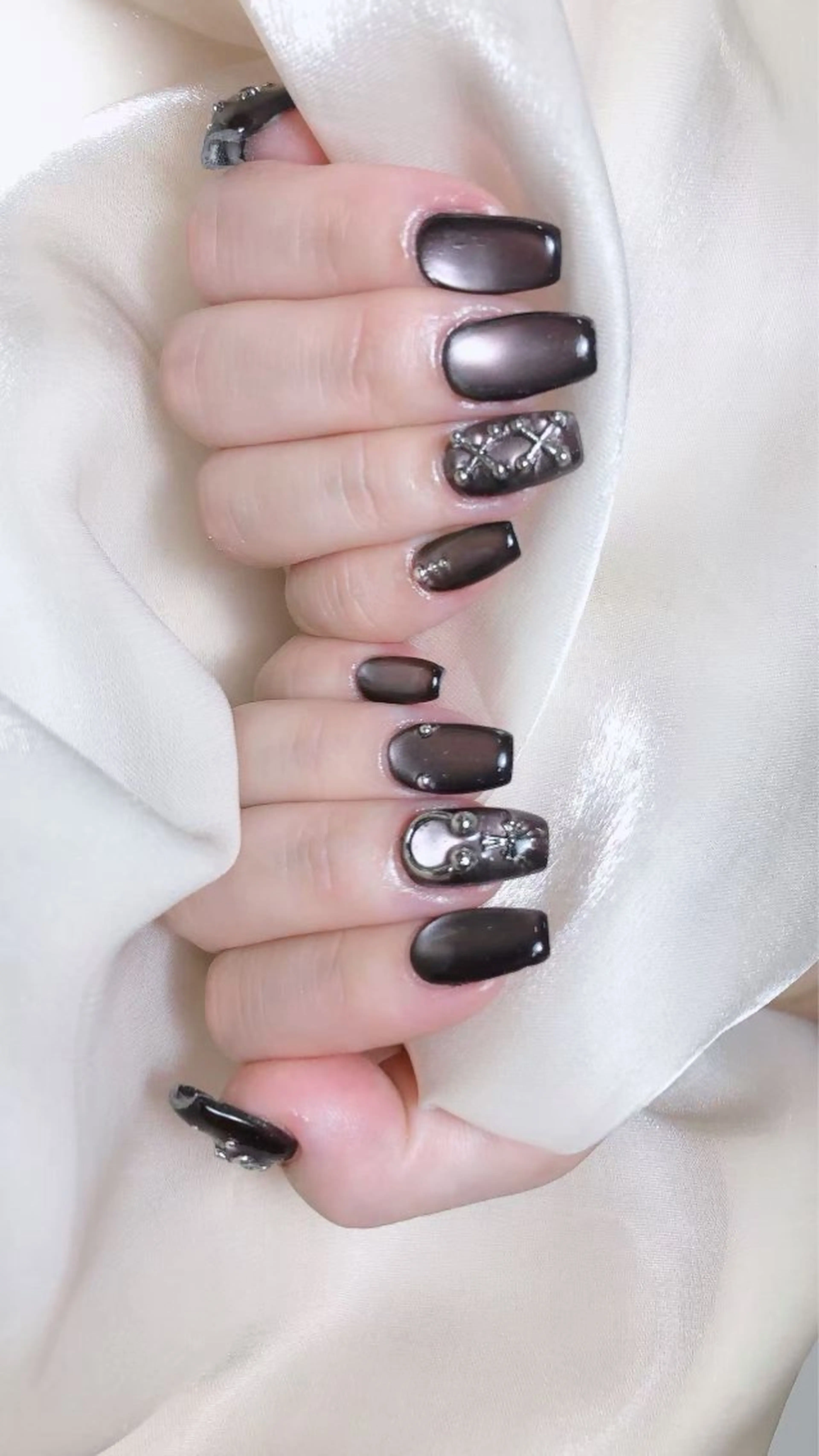 ネイル ルラワンネイル エンのネイルデザイン