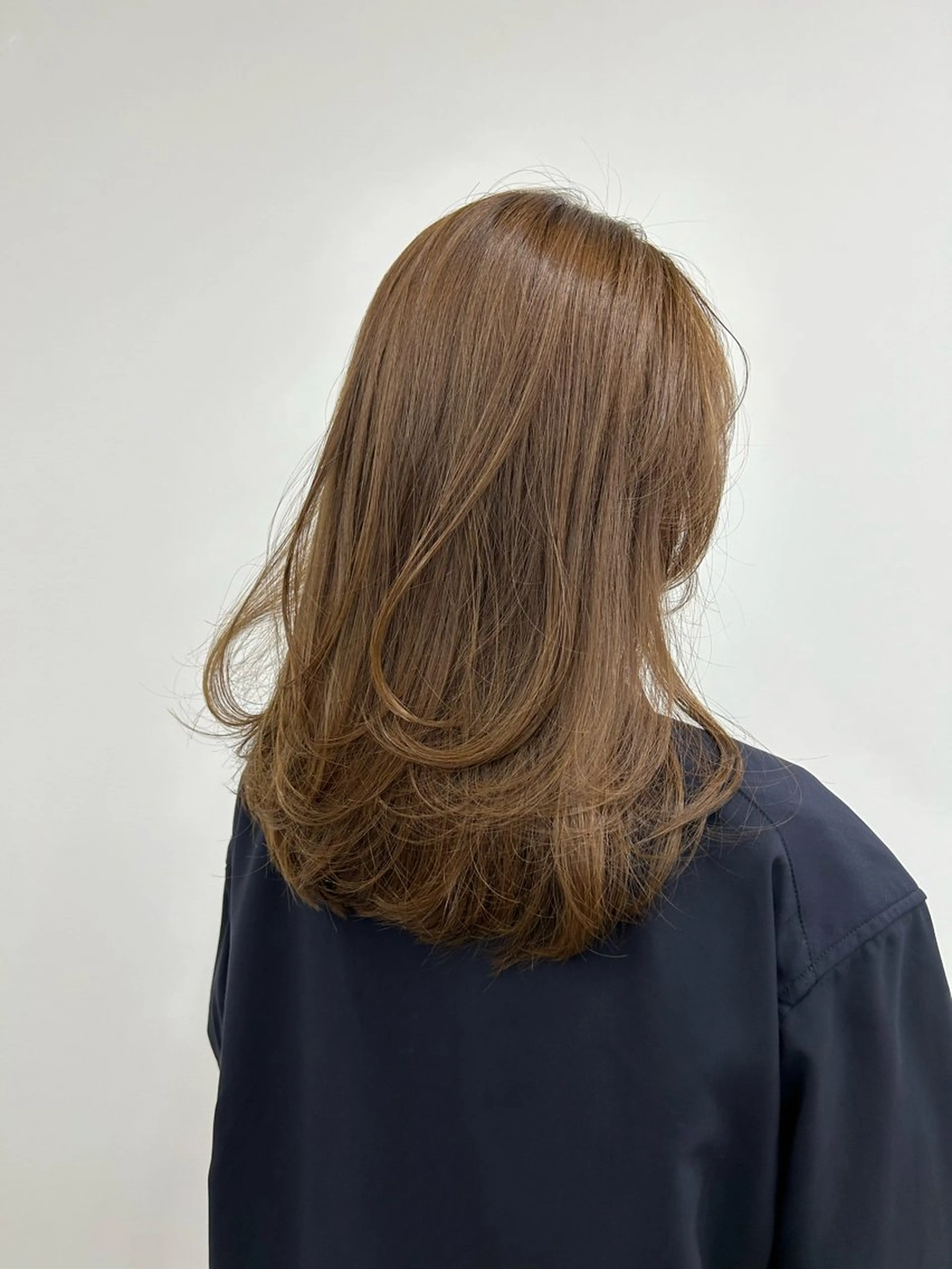 ミディアム ヘアカラー 小西 瑞穂のヘアスタイル