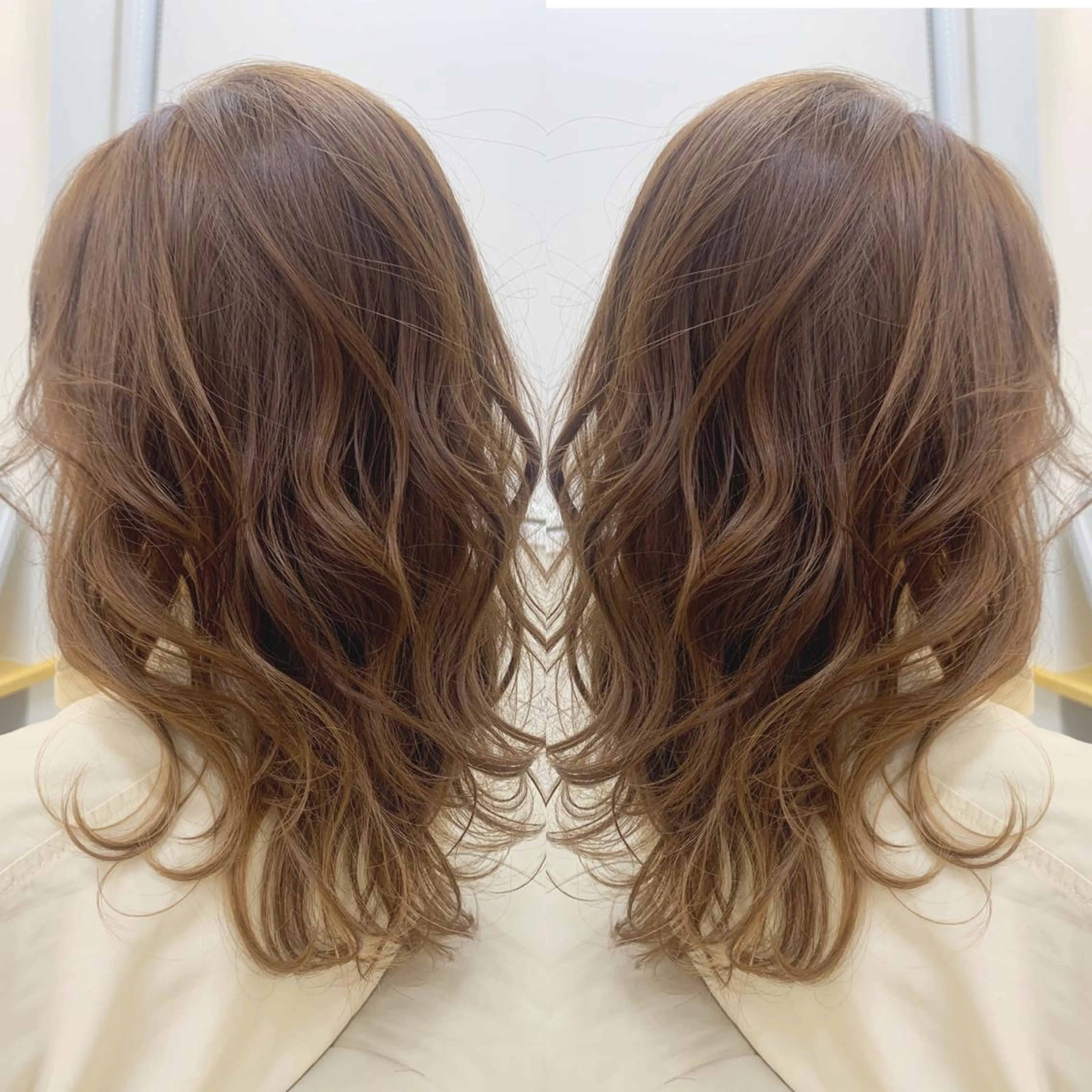 セミロング ヘアカラー H所属・H (エイチ) 烏丸御池店のヘアスタイル