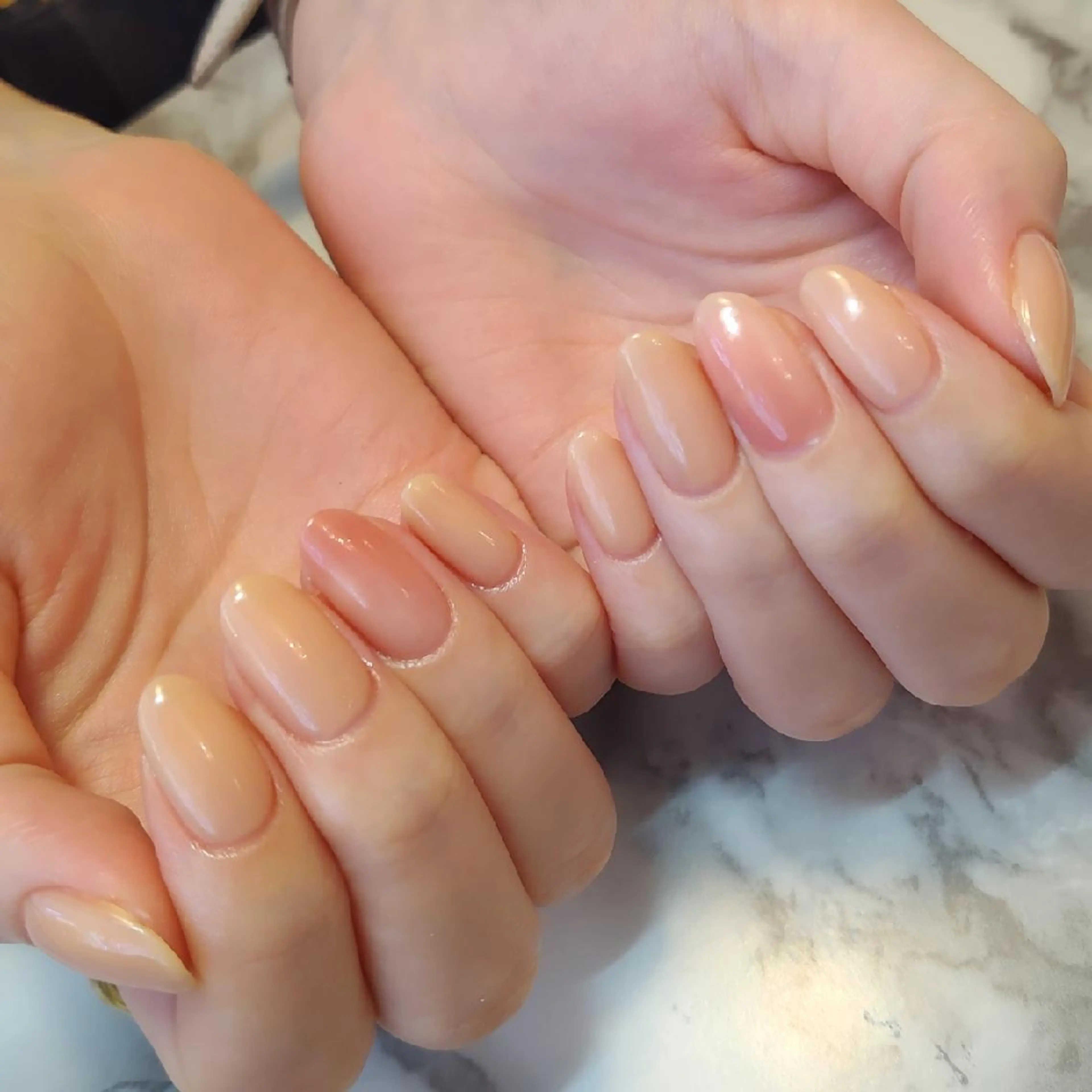 ネイル ジェヌインネイル 河内のネイルデザイン