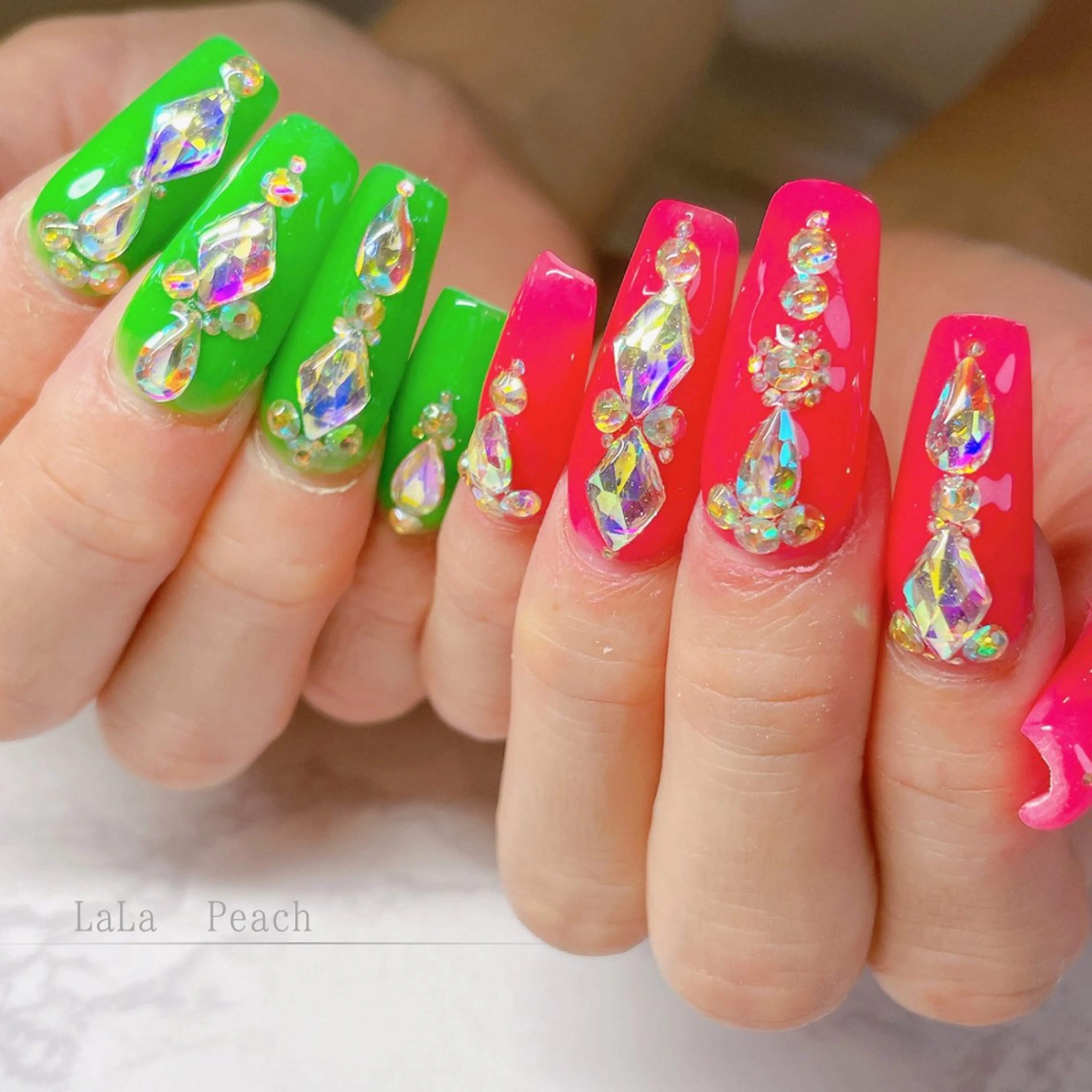 ネイル アートネイル ロングネイル ワンカラーネイル スカルプネイル ストーンネイル ハンドネイル LaLa Peach 福岡のマツエク・マツパデザイン