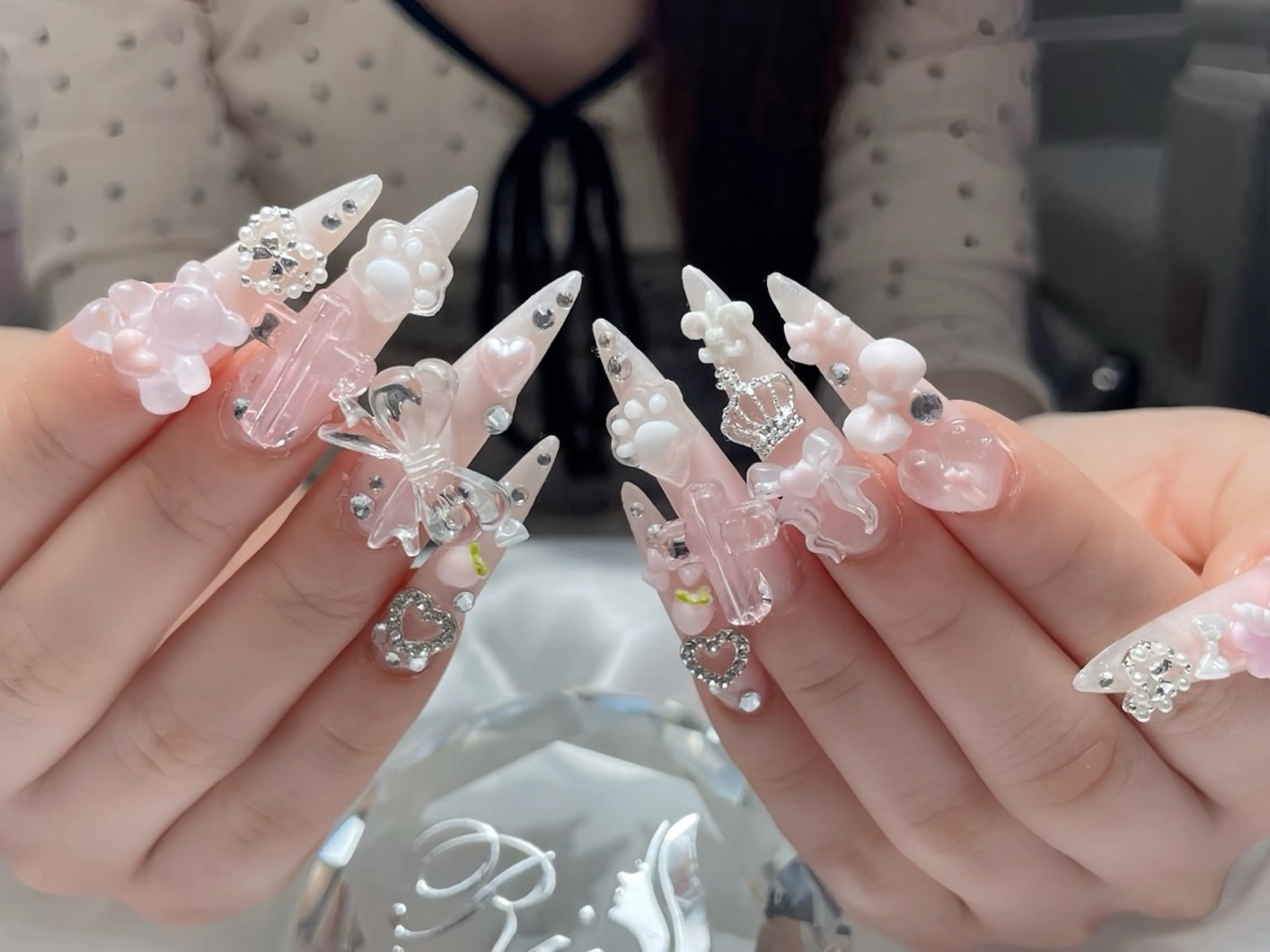 ネイル アートネイル チークネイル ジェルネイル ロングネイル マグネットネイル ハンドネイル Rin Nail 新大久保店のネイルデザイン