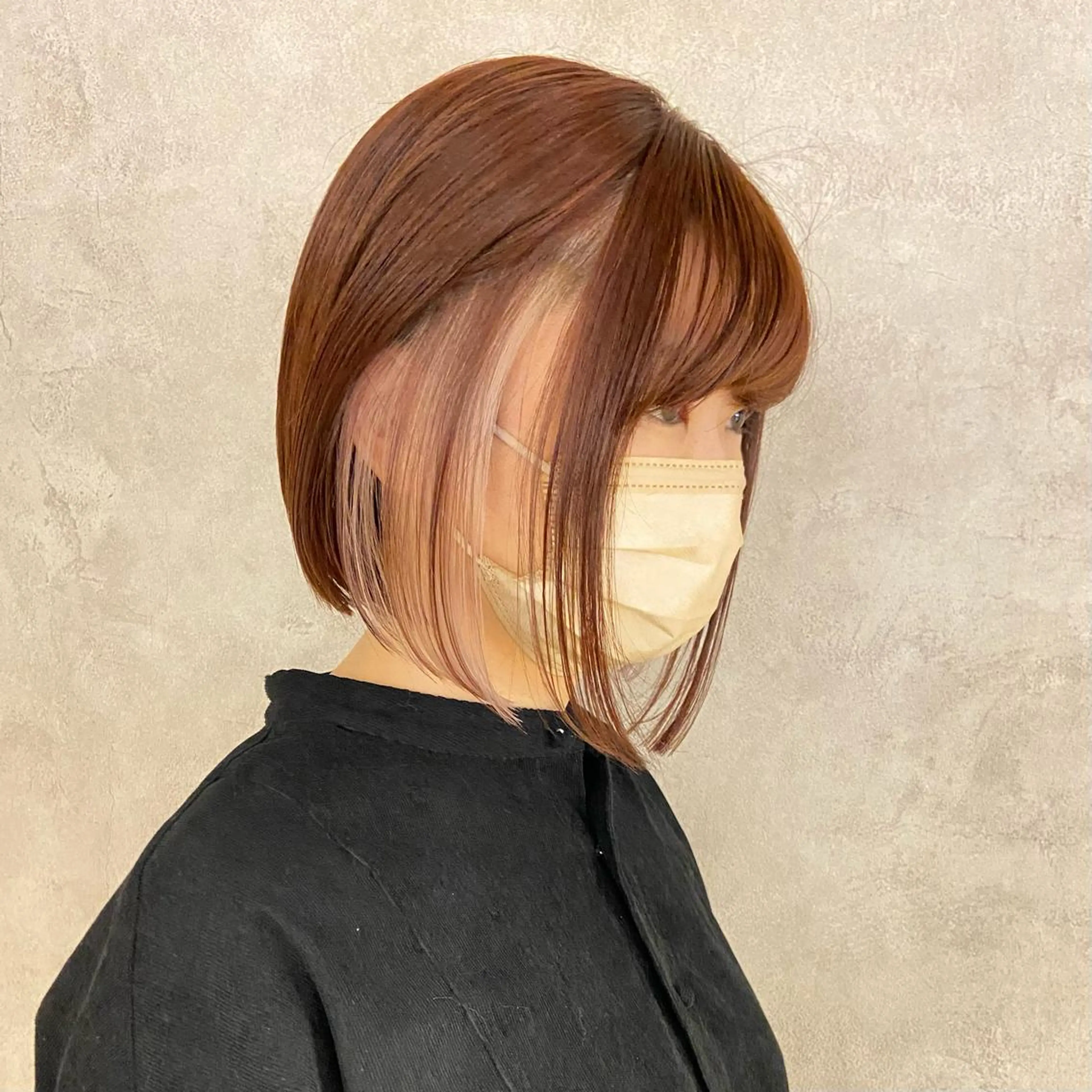 ショート カラー ベージュカラー ボブ 大人ヘア/ショート/ ボブ/レイヤーのヘアスタイル