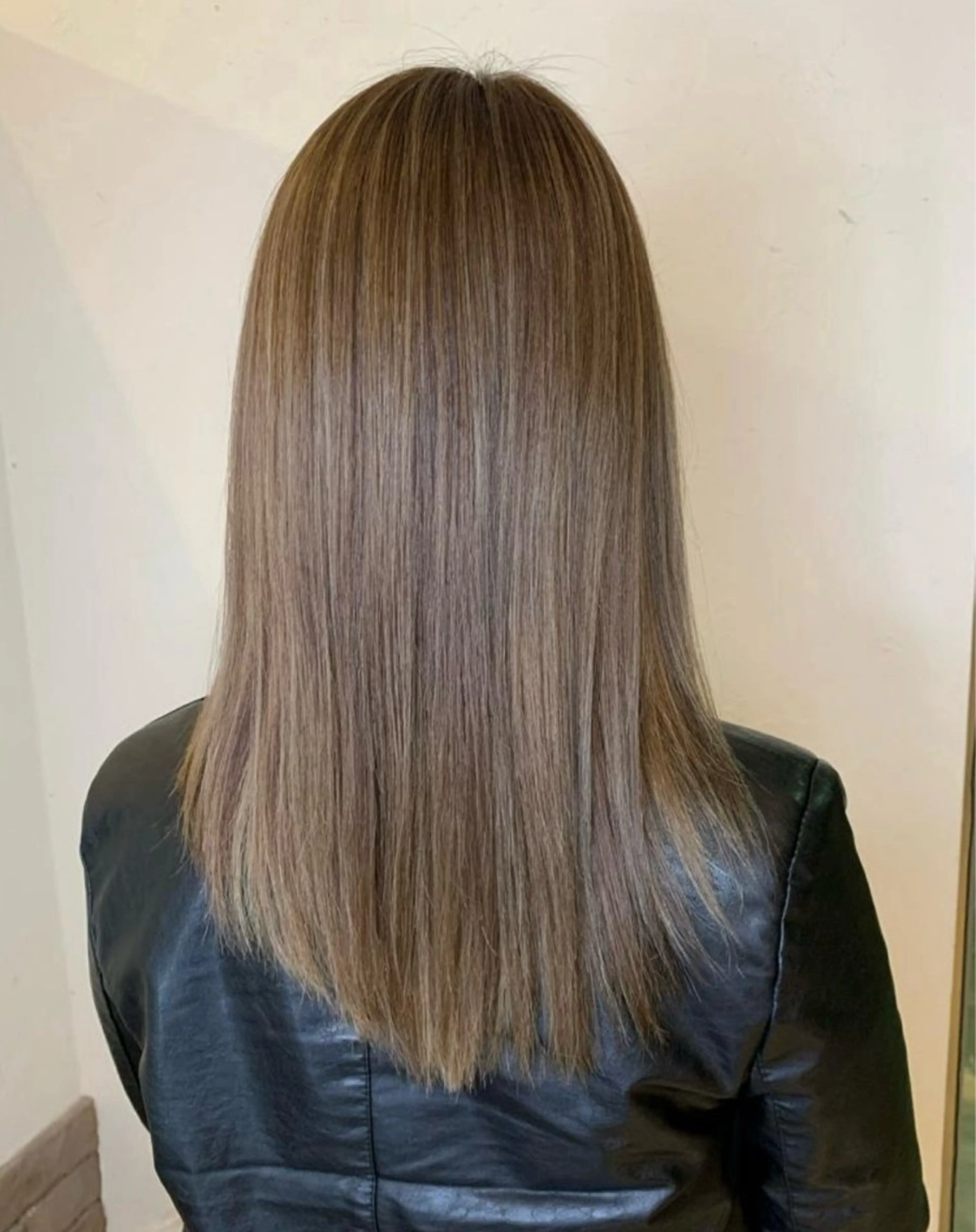 セミロング 小澤陽準 ミニモNo.1指名数のマツエク・マツパデザイン