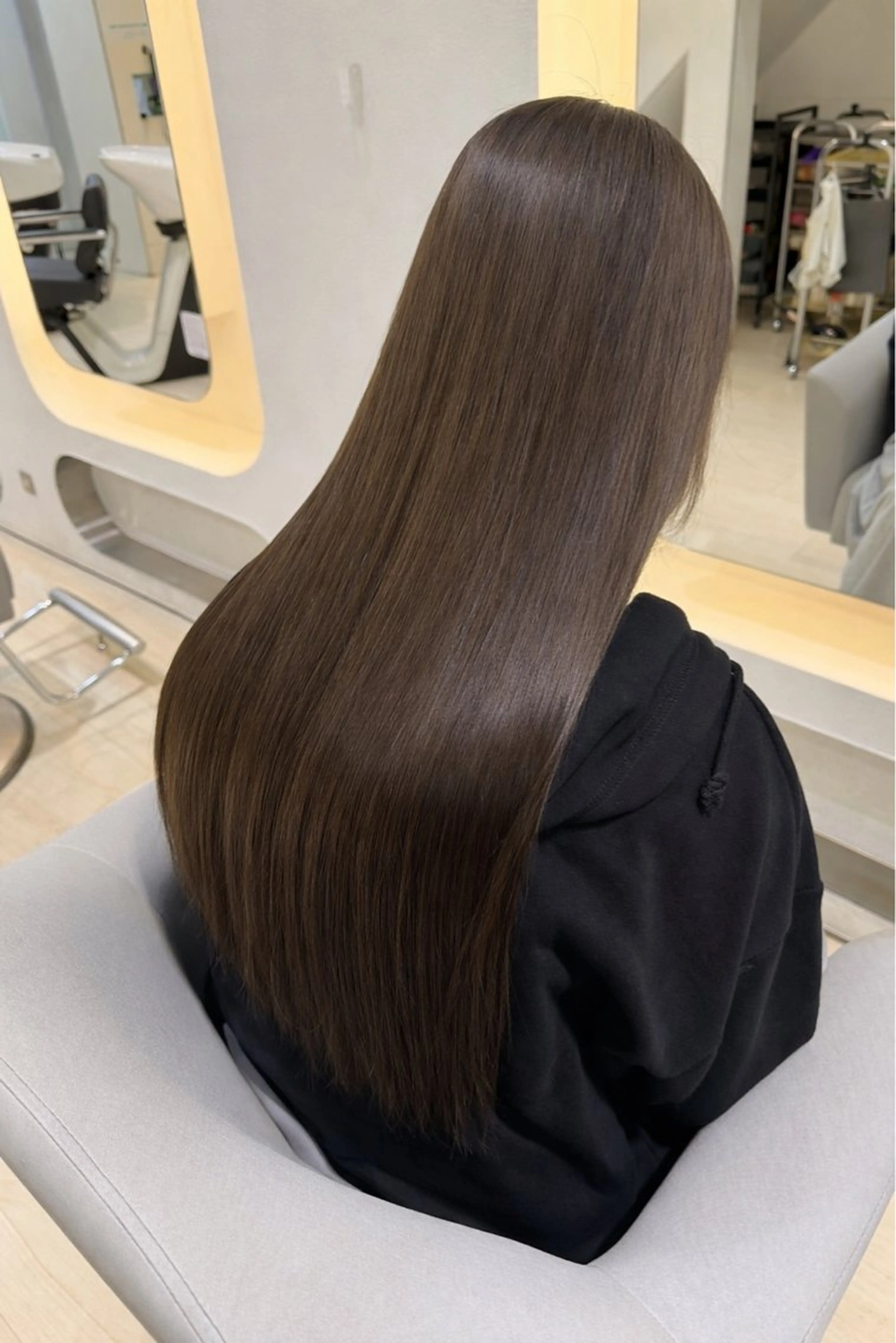 ミディアム カラー ヘアアレンジ カット ヘアカラー トリートメント 堀井 凌平のヘアスタイル