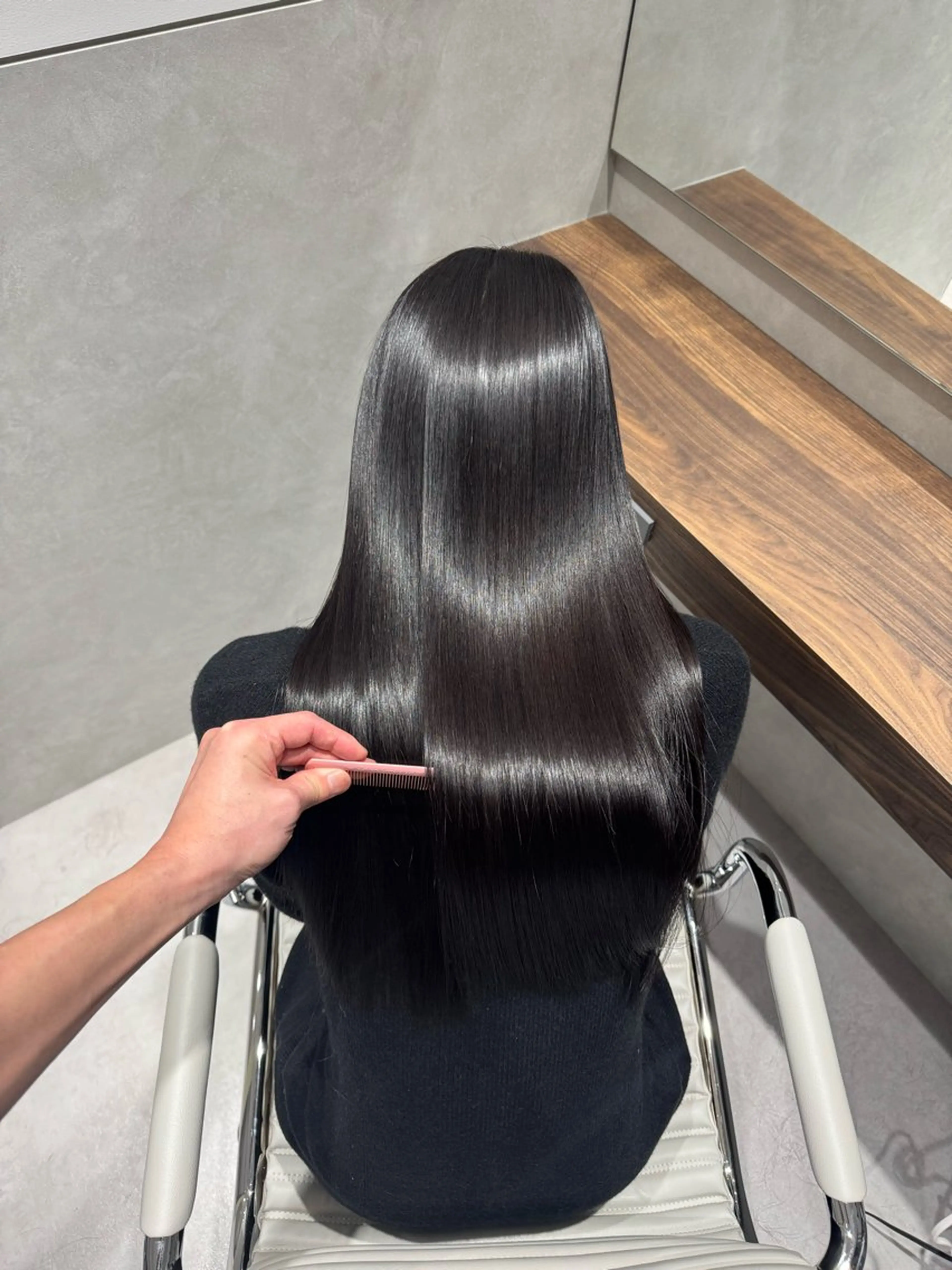 ロング TAKUMI 【美髪特化】のヘアスタイル