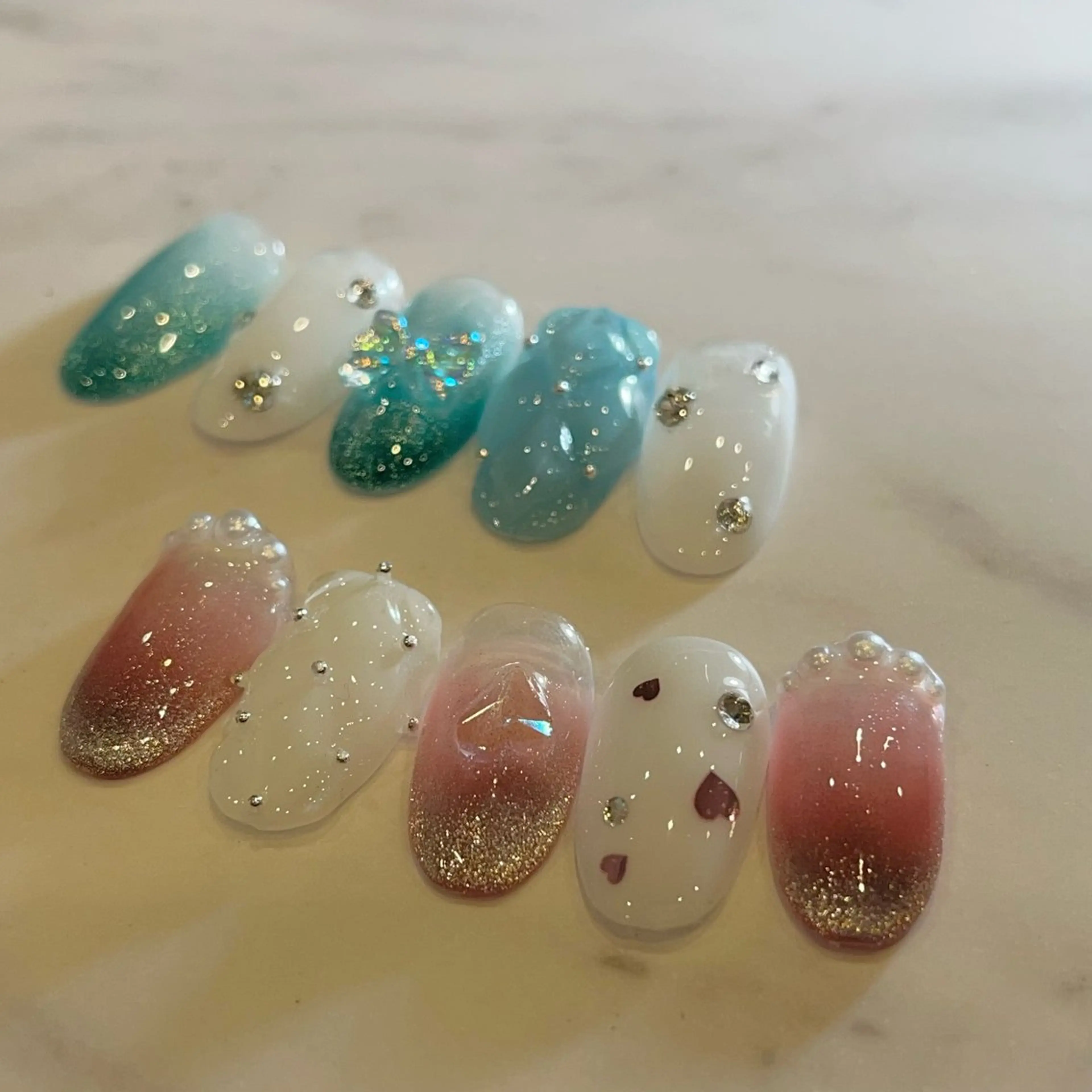 ネイル Ravi【胡町】 伊藤のネイルデザイン