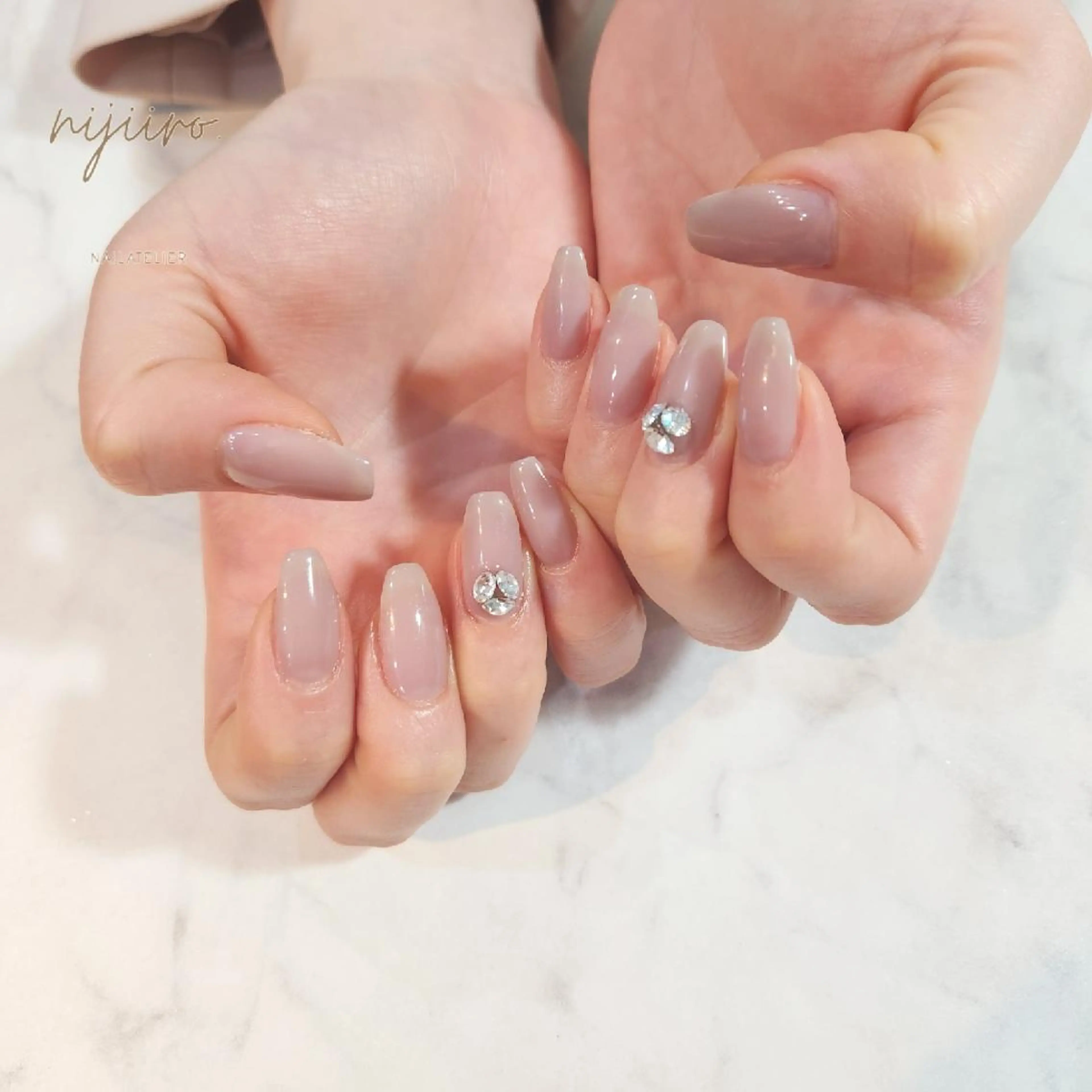 ネイル ハンドネイル nailatelier nijiiro.所属・nijiiro🌈 サトウのネイルデザイン