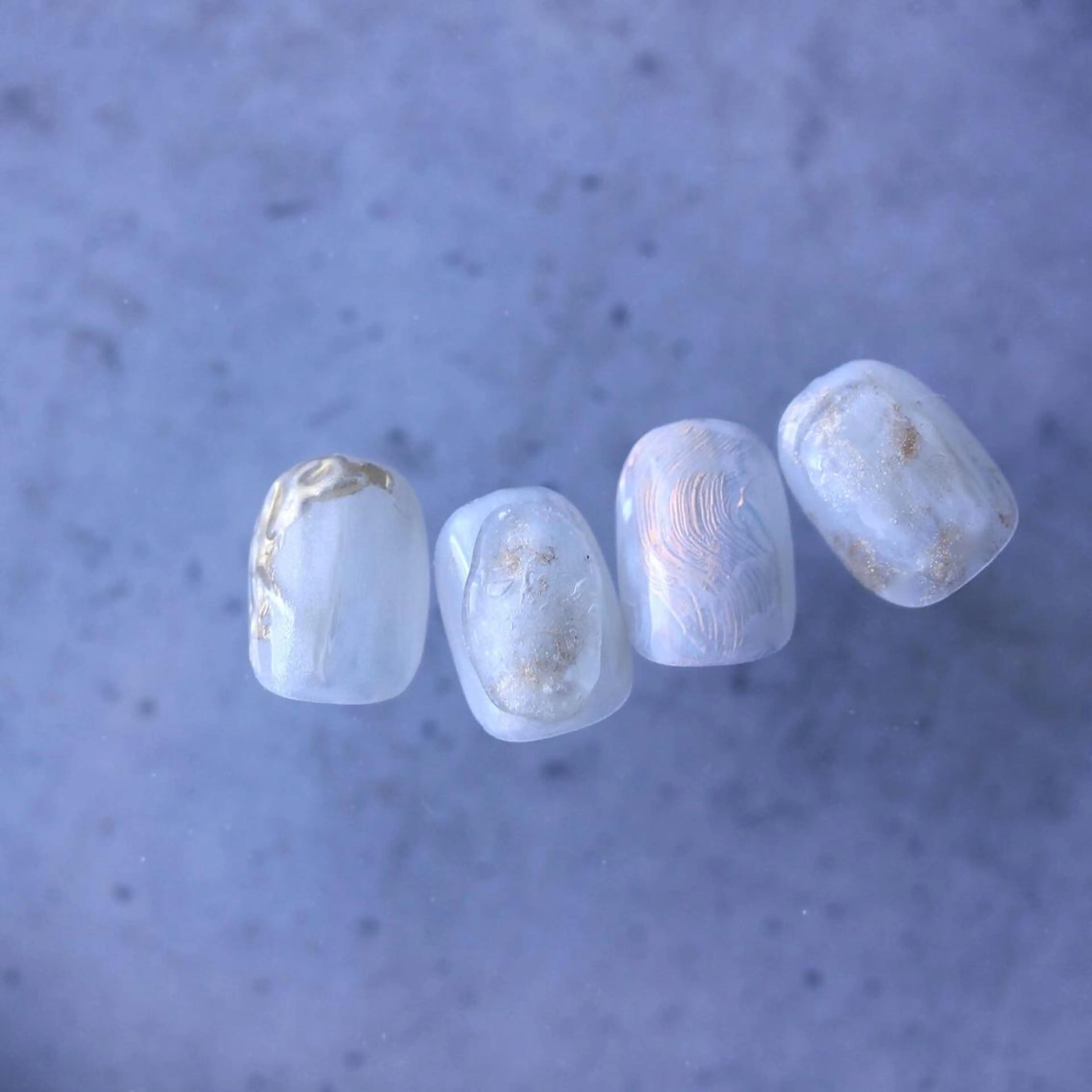 ネイル 氷ネイル・うるうるネイル ニュアンスネイル オフィスネイル ピンク ぷっくりネイル Elio所属・Elio 国泰寺のネイルデザイン