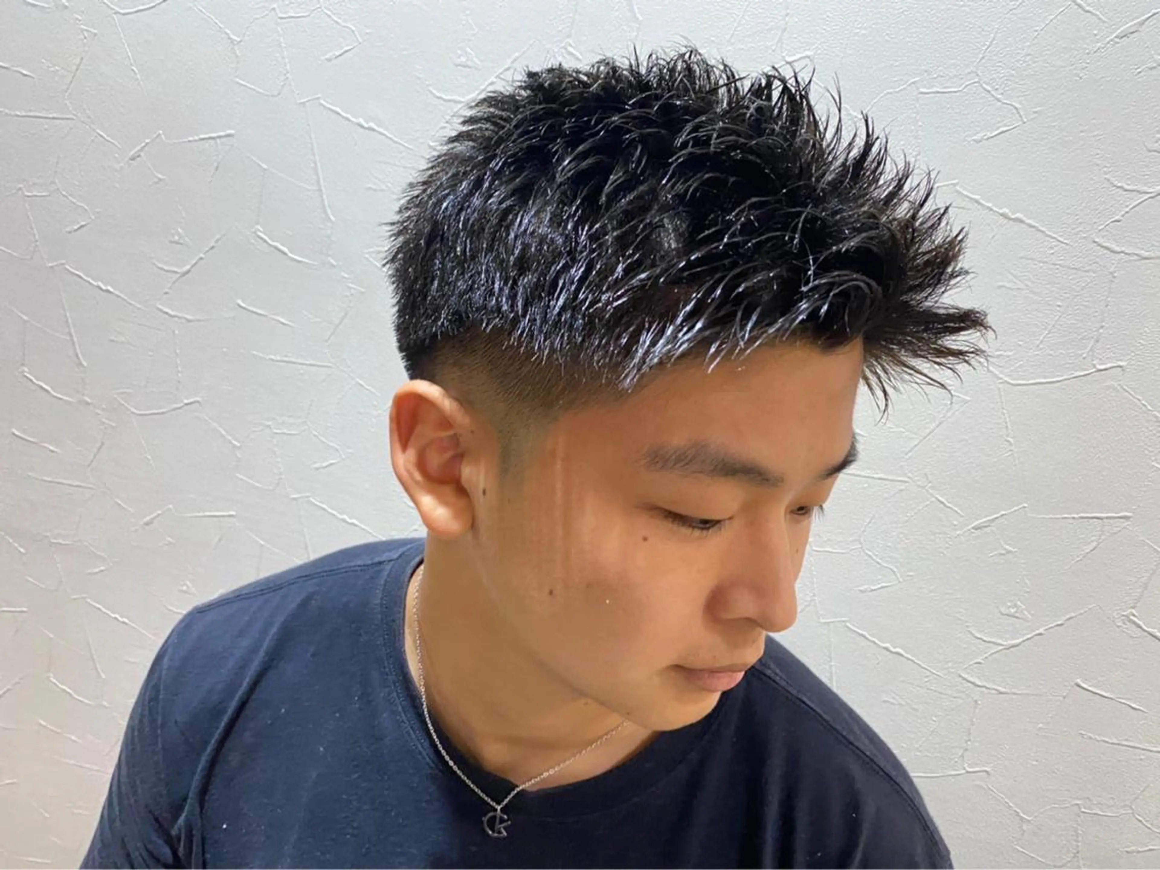 ショート パーマ メンズ 渡邉 真生のヘアスタイル