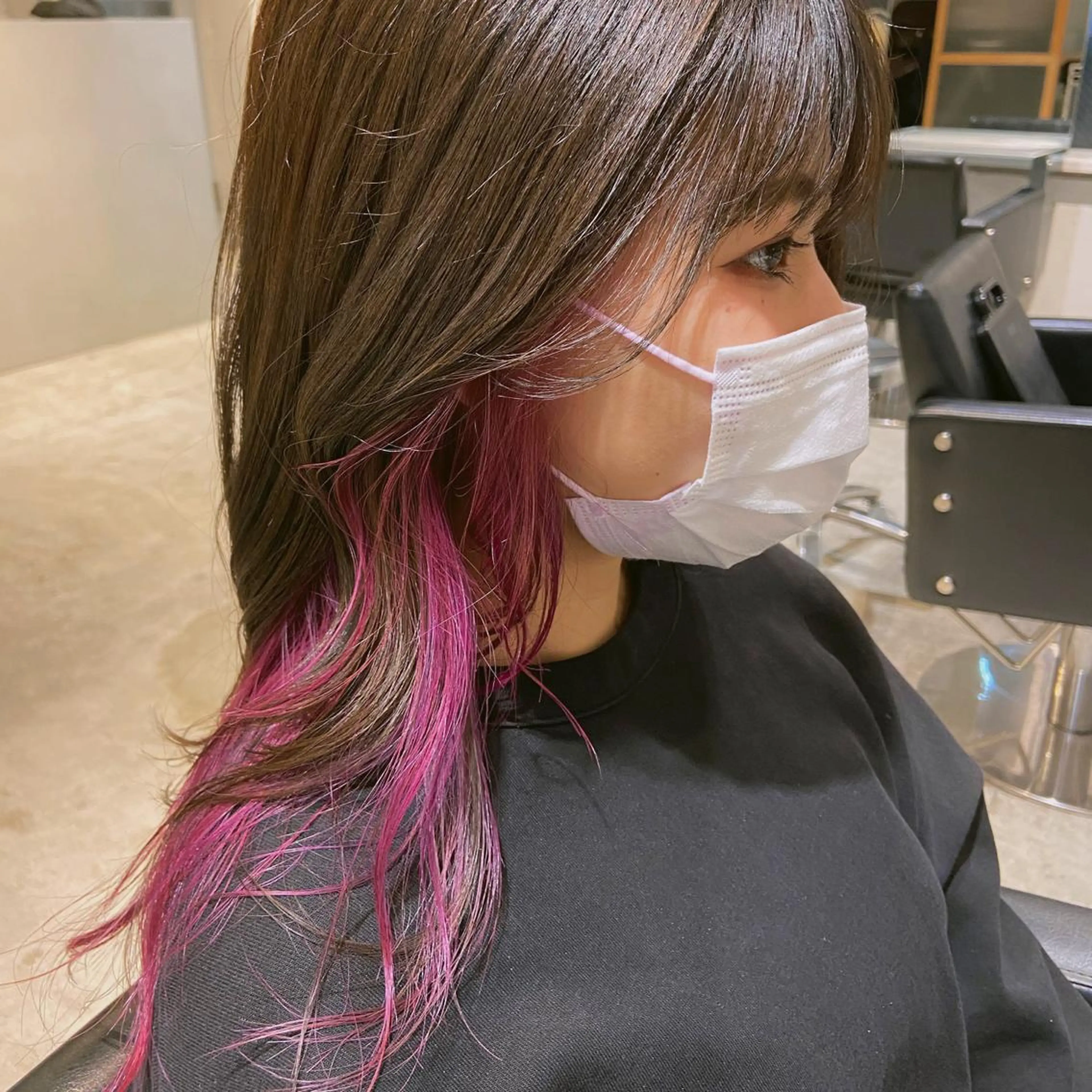 セミロング カラー ブリーチ インナーカラー かきあげバング なかまみさと 🌼極上ヘッドスパのヘアスタイル