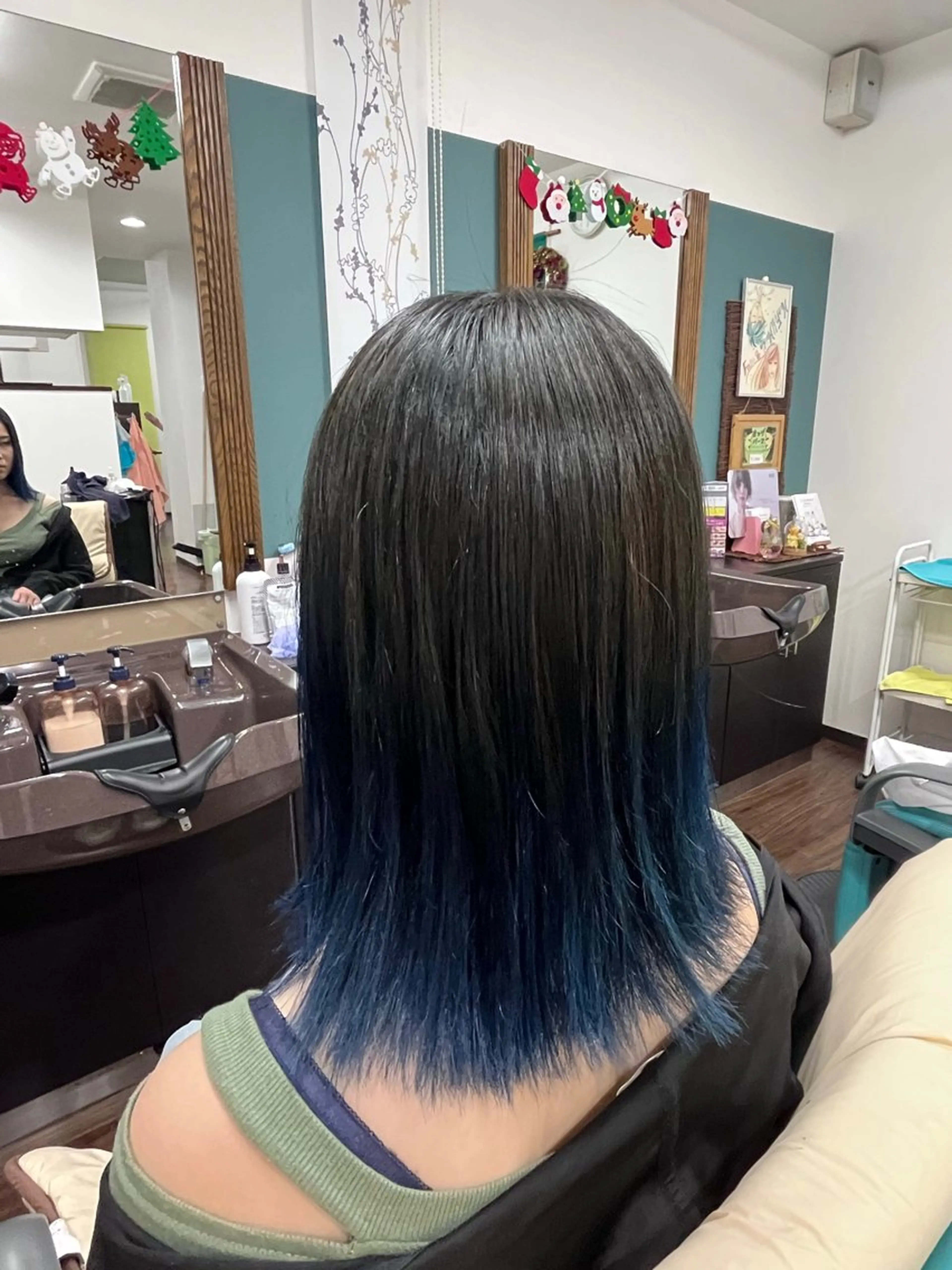 カット、毛先ダブルカラー、全体カラーの写真