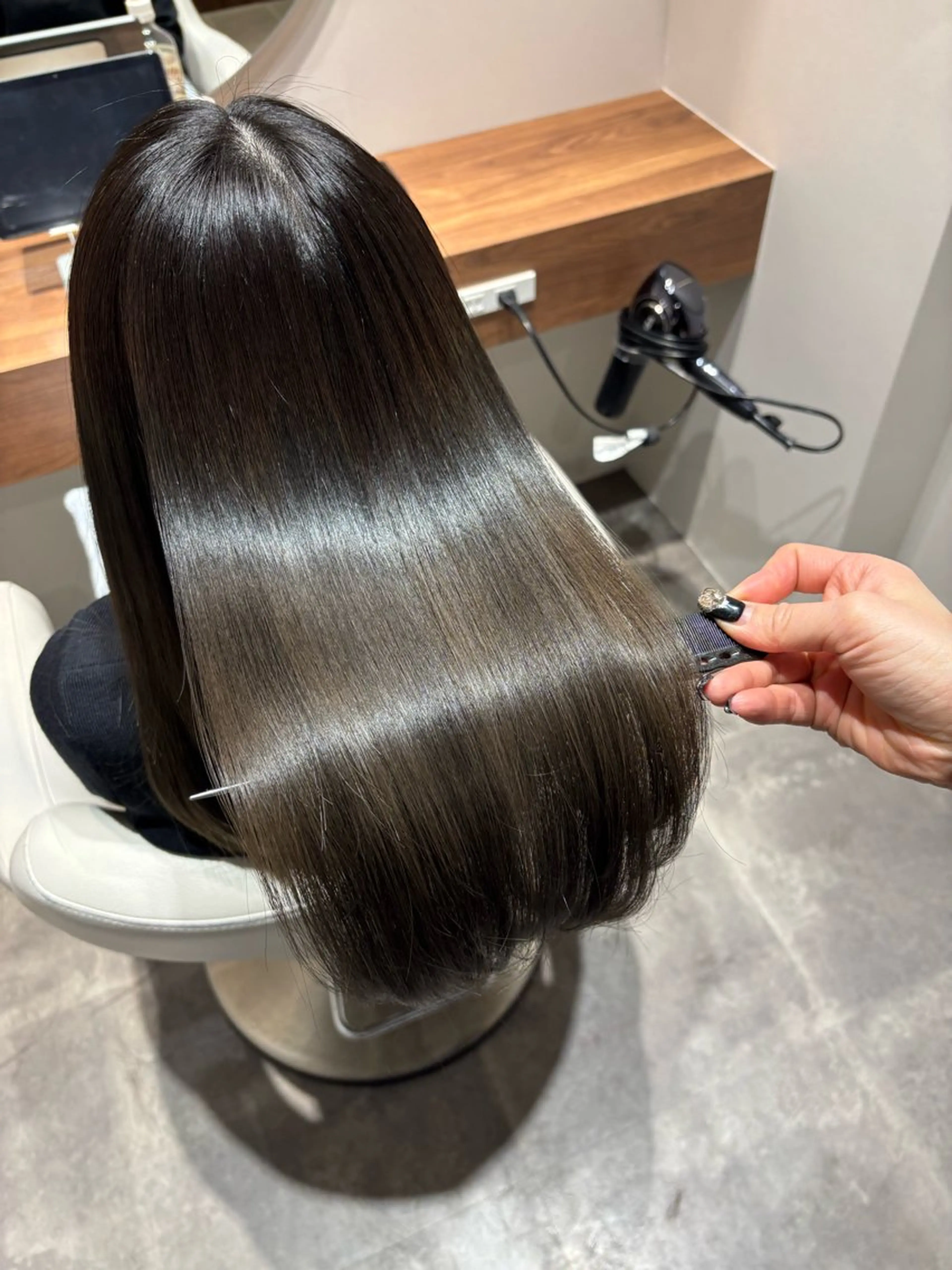 ロング カット ヘアカラー トリートメント 美髪ヘア 🤍erikaのヘアスタイル