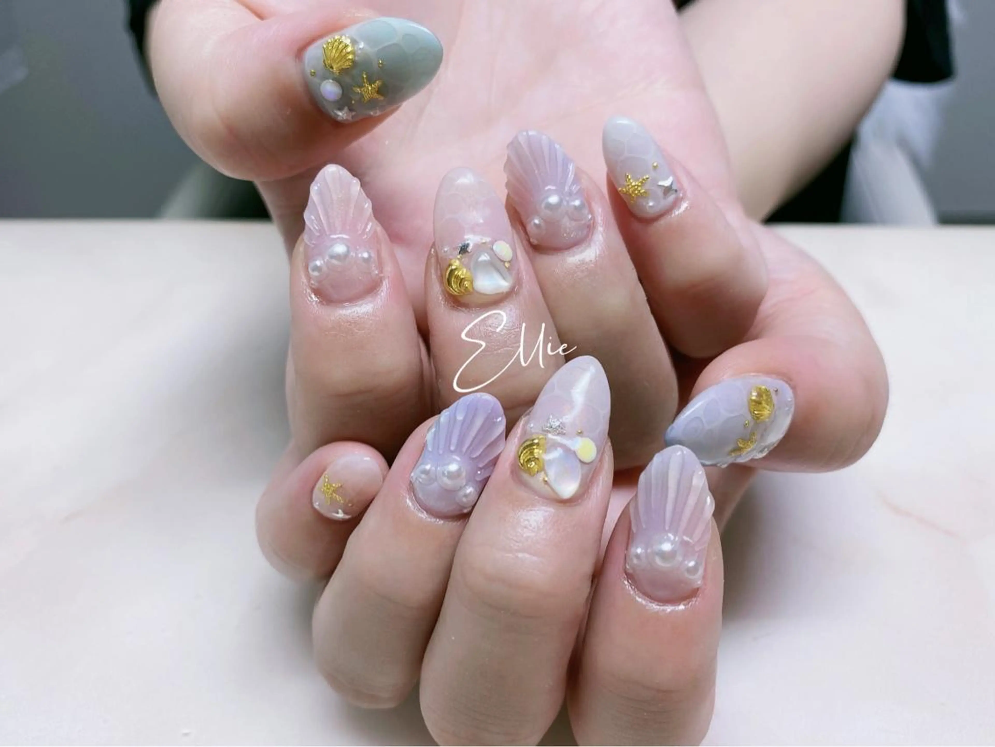 ネイル ハンドネイル ハンドケア 閨匠ビューティサロン 新橋店♡Ellieのネイルデザイン