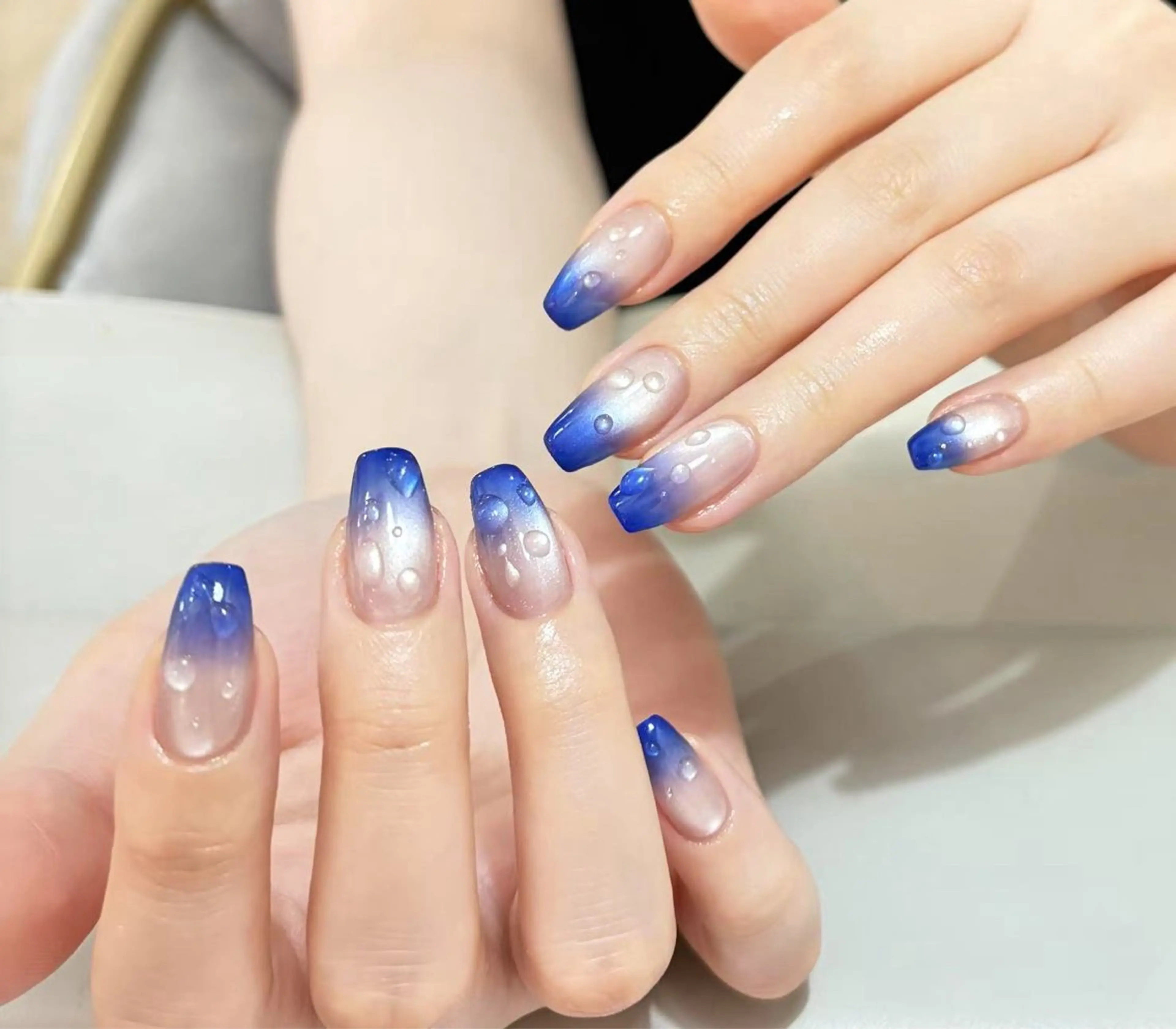 ネイル ハンドネイル フットネイル ハンドケア AngelChris ビューティーサロンのネイルデザイン