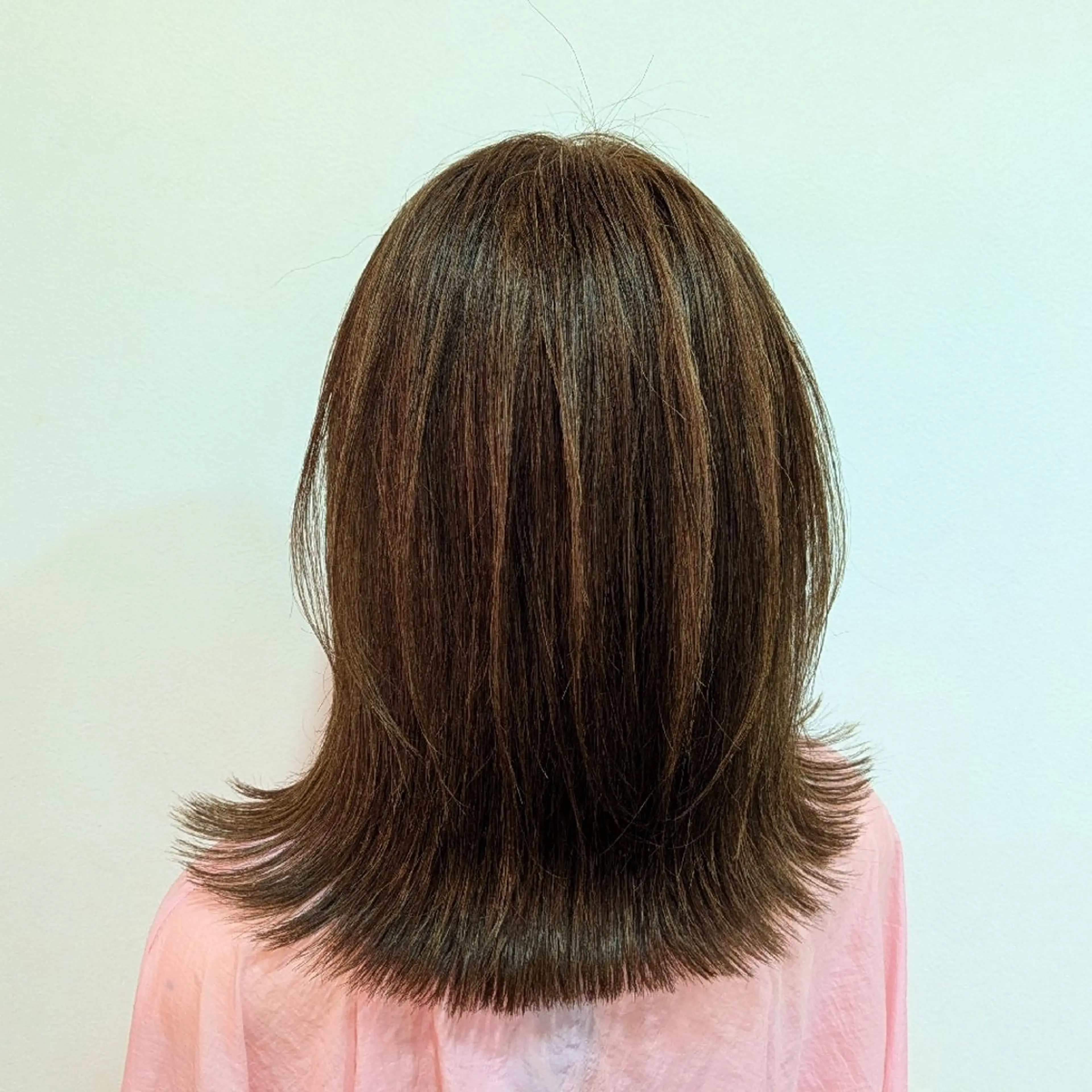 セミロング レイヤーカット 美容室IWAMI所属・中谷亮介/白髪染め /髪質改善のヘアスタイル