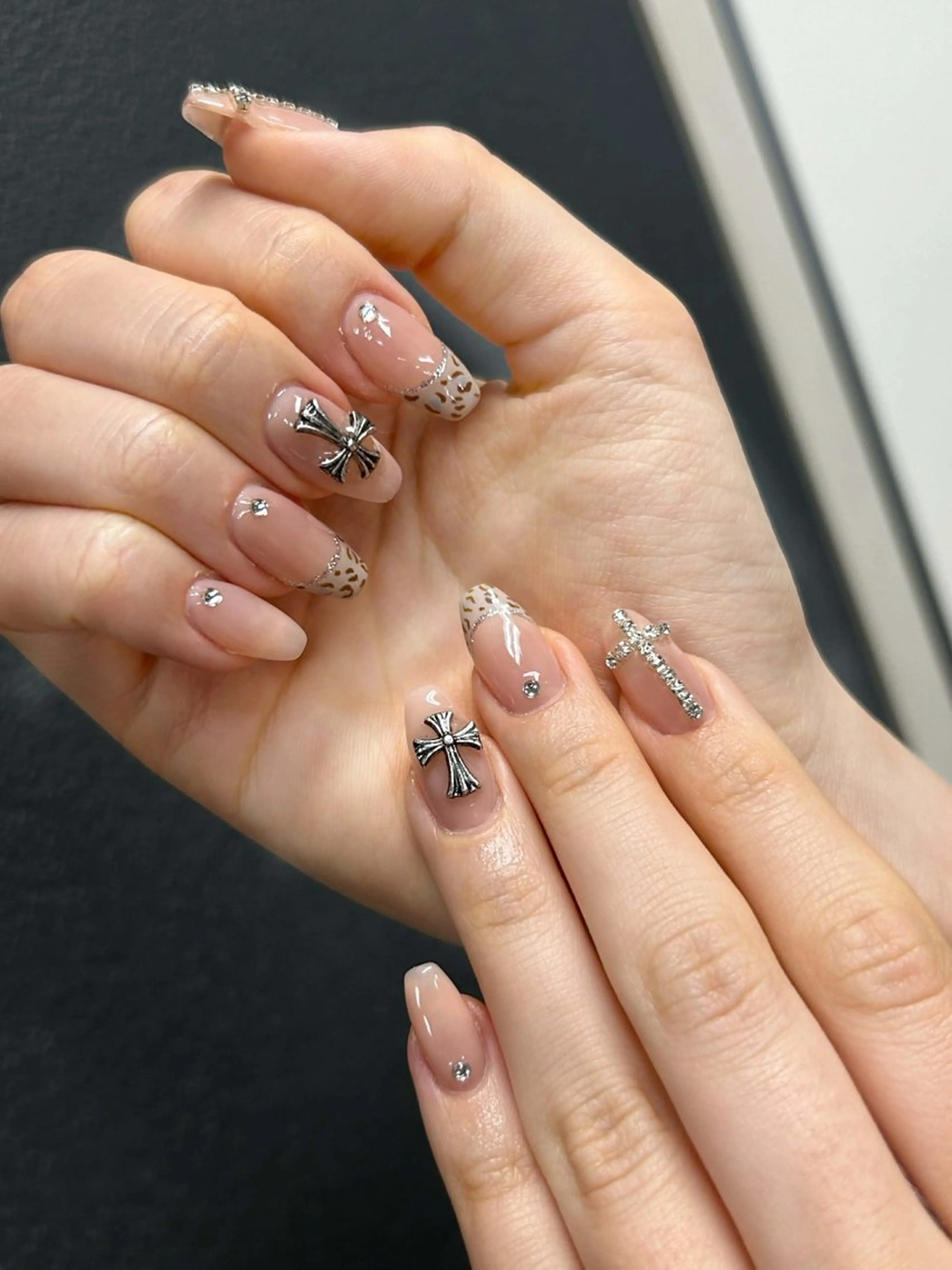 ネイル シンプルネイル ネイルチップ SORA ANA.CHUOのネイルデザイン