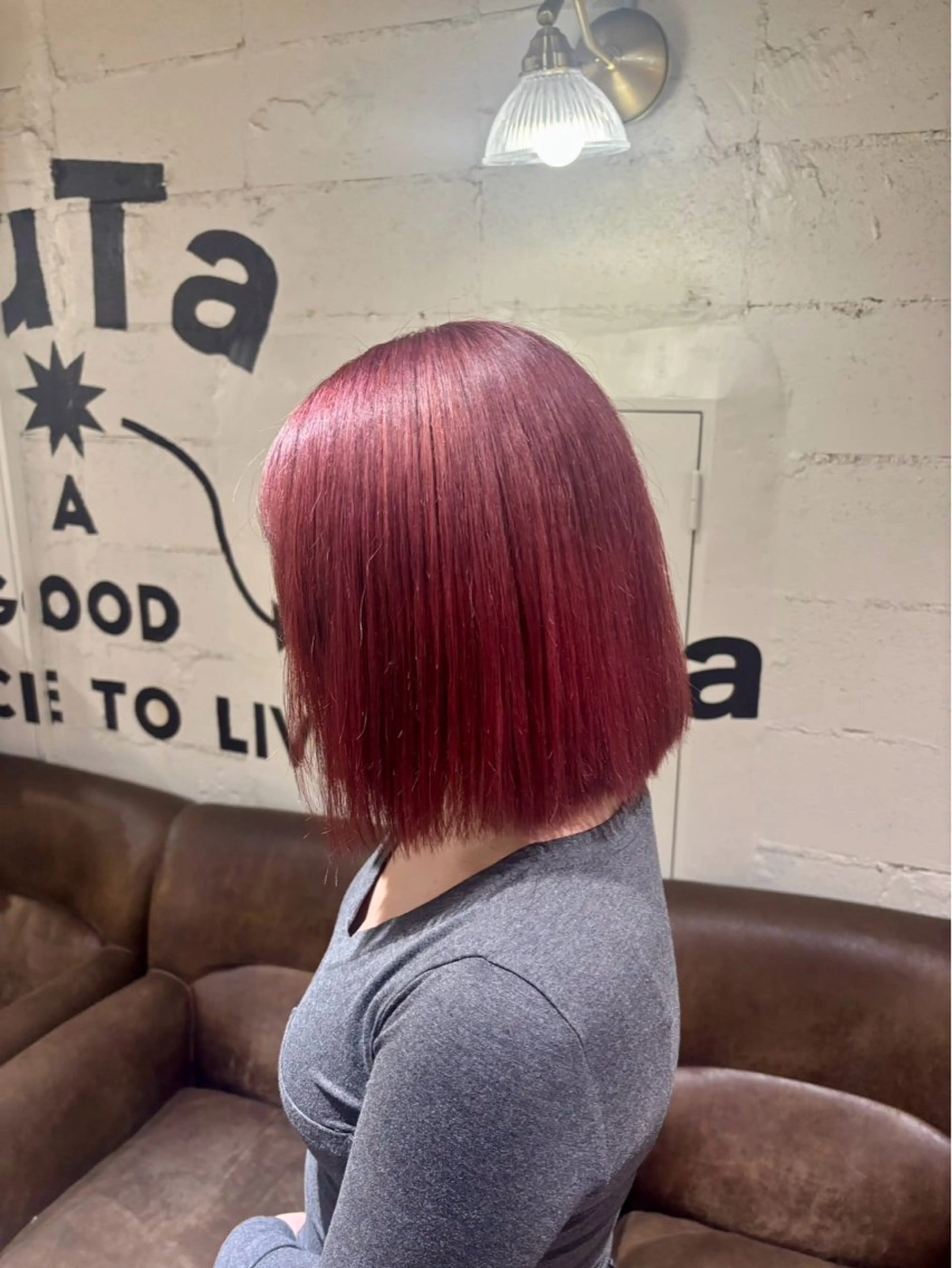 カラー 透明感カラー アンリのヘアスタイル