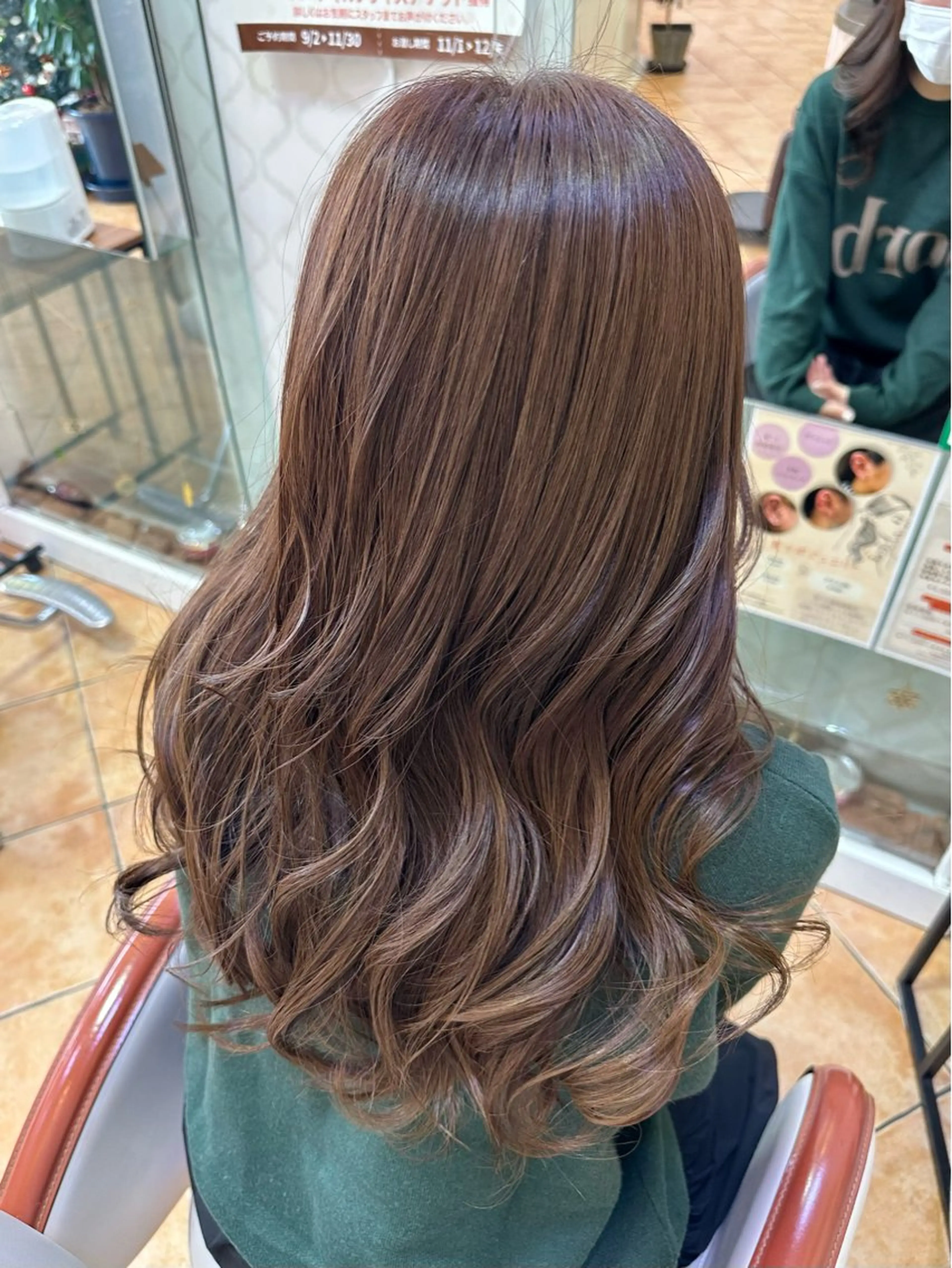 カラー ブリーチ ブラウンカラー ブリーチなしカラー ピンクカラー 廣藤 梨花のヘアスタイル