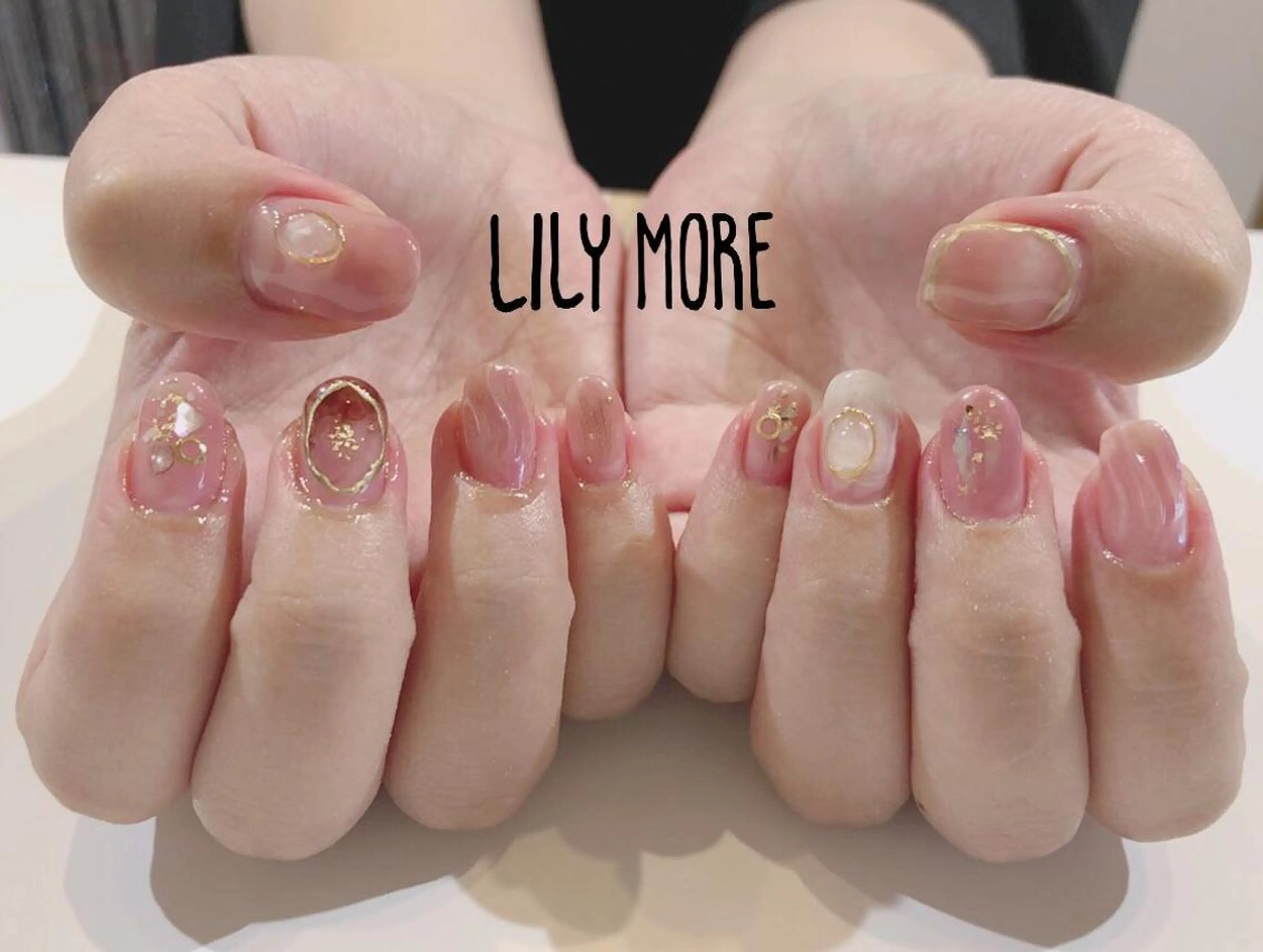 ネイル ニュアンスネイル Lily closetのネイルデザイン