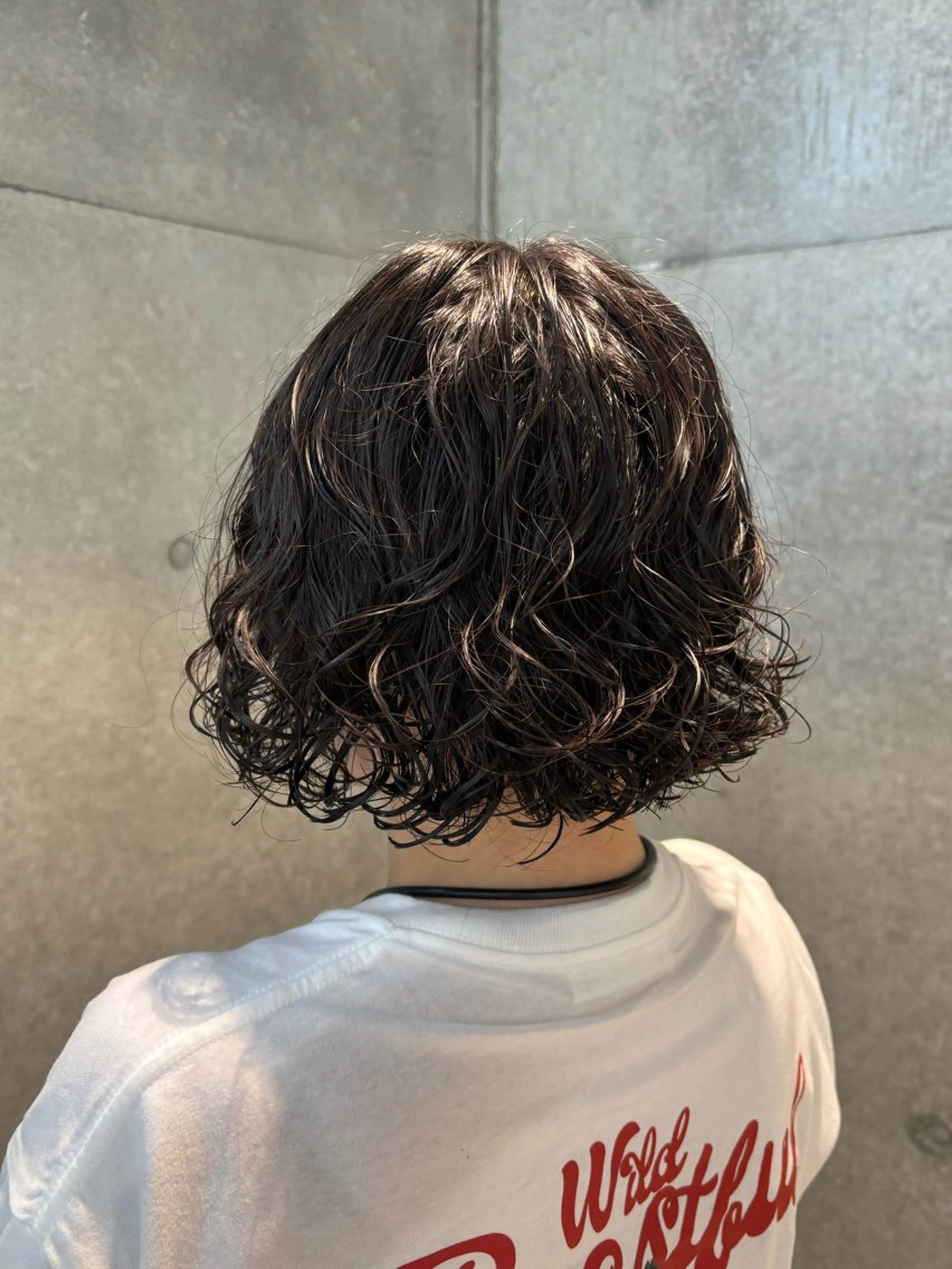ミディアム パーマ ミディアムパーマ ボブ カット パーマ シンバヒナノ/パーマ レイヤー/髪質改善のヘアスタイル