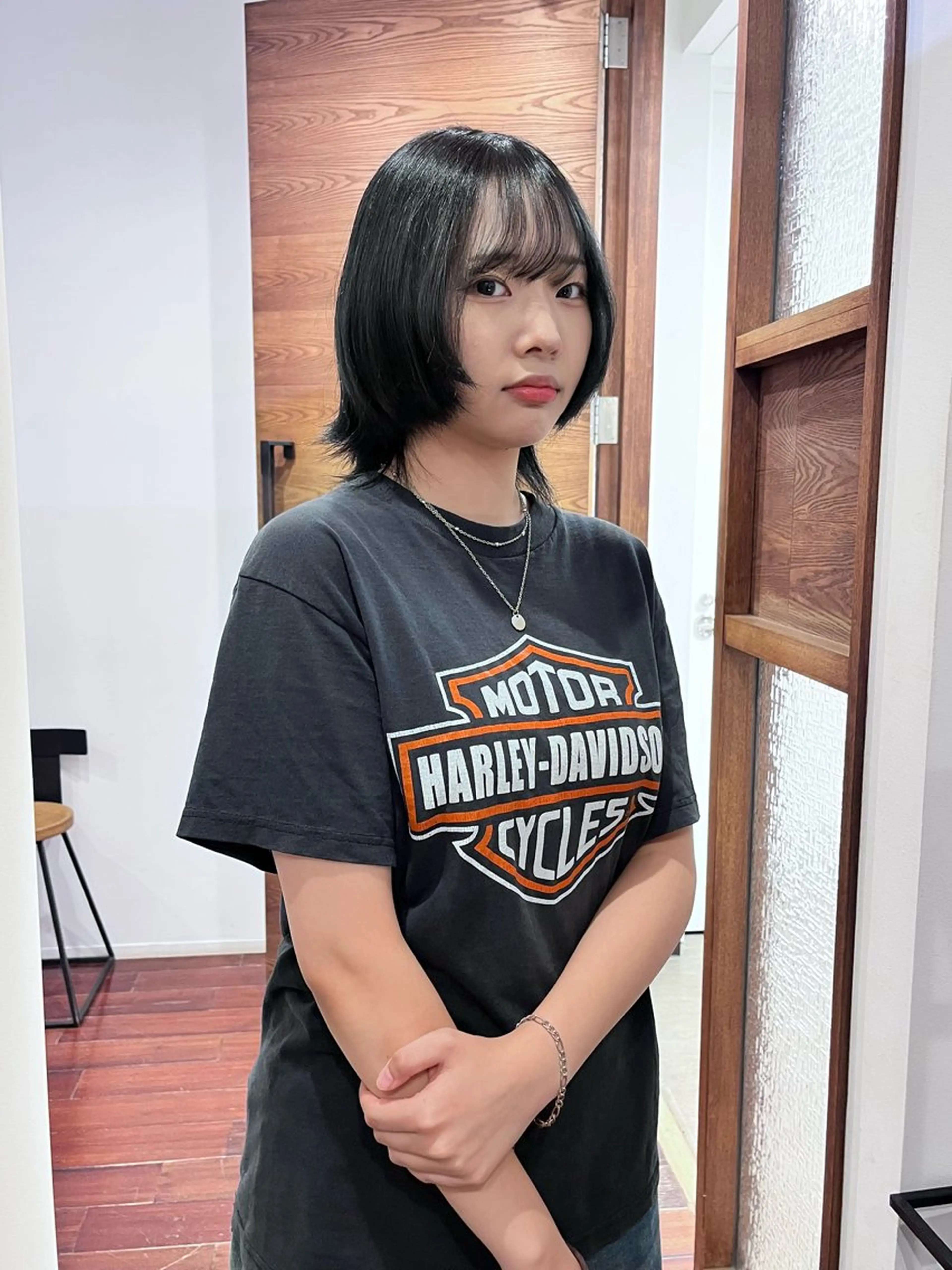 ショート カラー 黒髪 ブリーチ 友輝 /札幌美容師のヘアスタイル