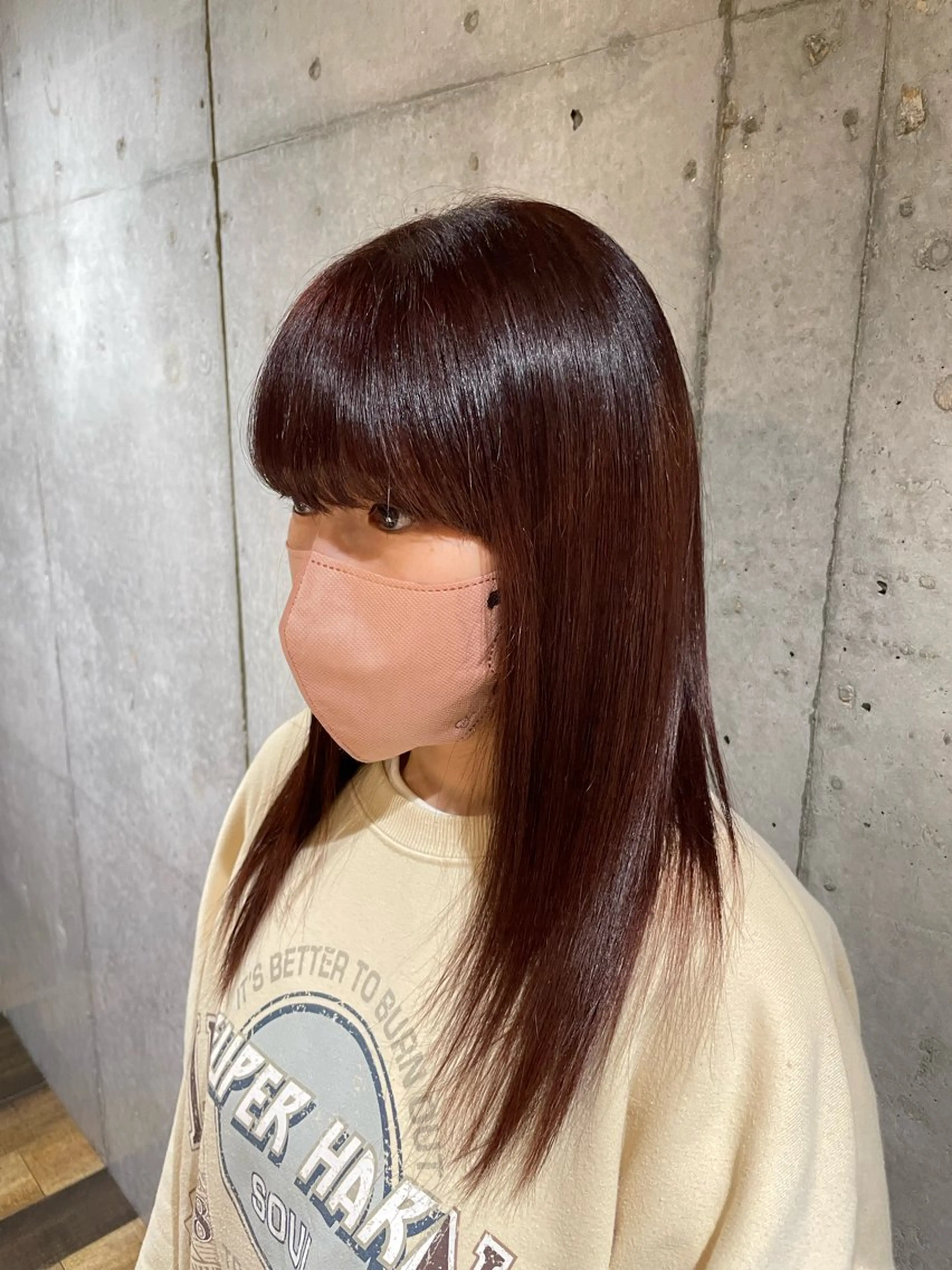 セミロング 顔まわりレイヤー 顔周りカット レイヤーカット 大 場のヘアスタイル