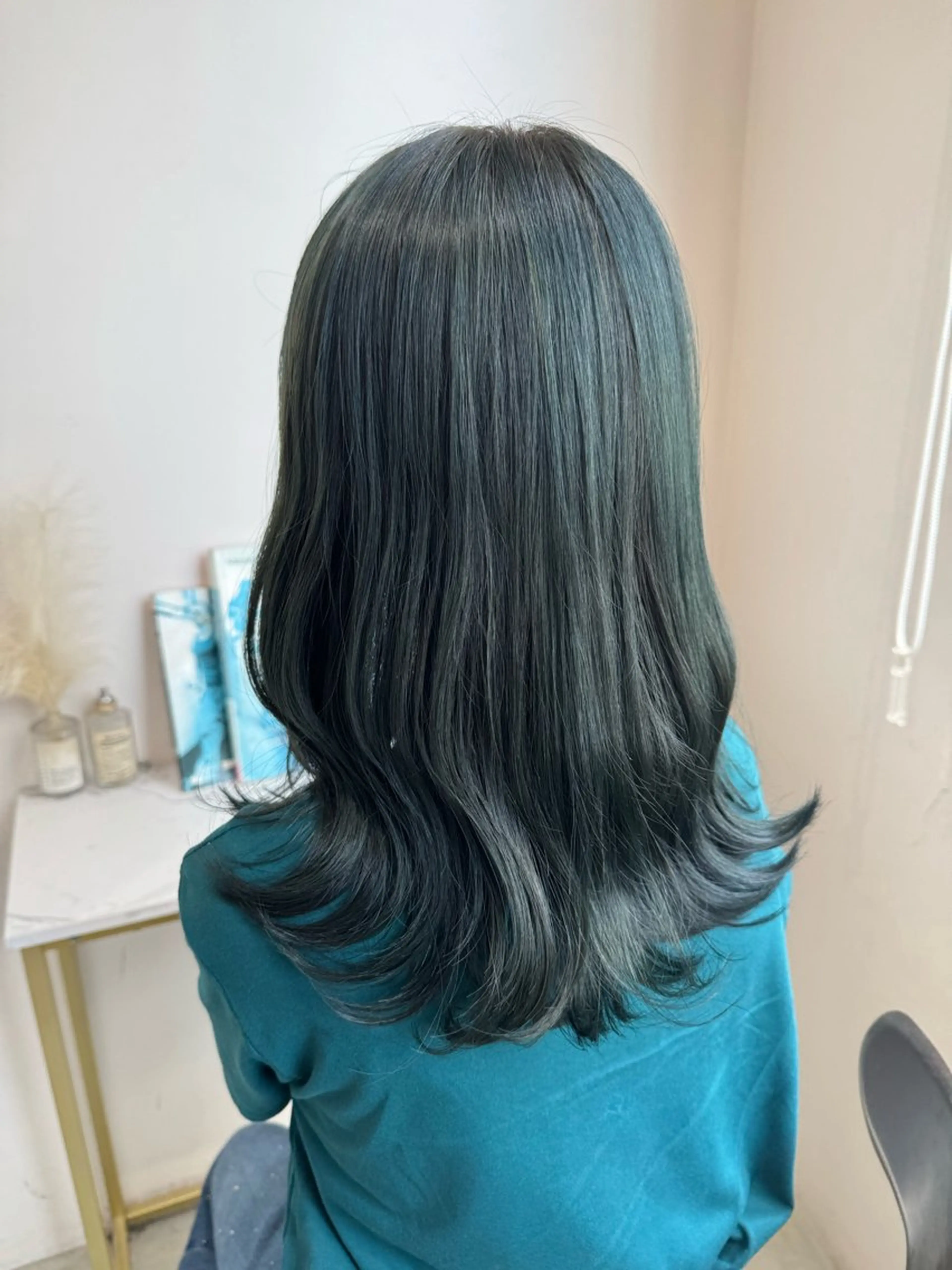 セミロング ヘアカラー トリートメント &SONS 小林亨のヘアスタイル