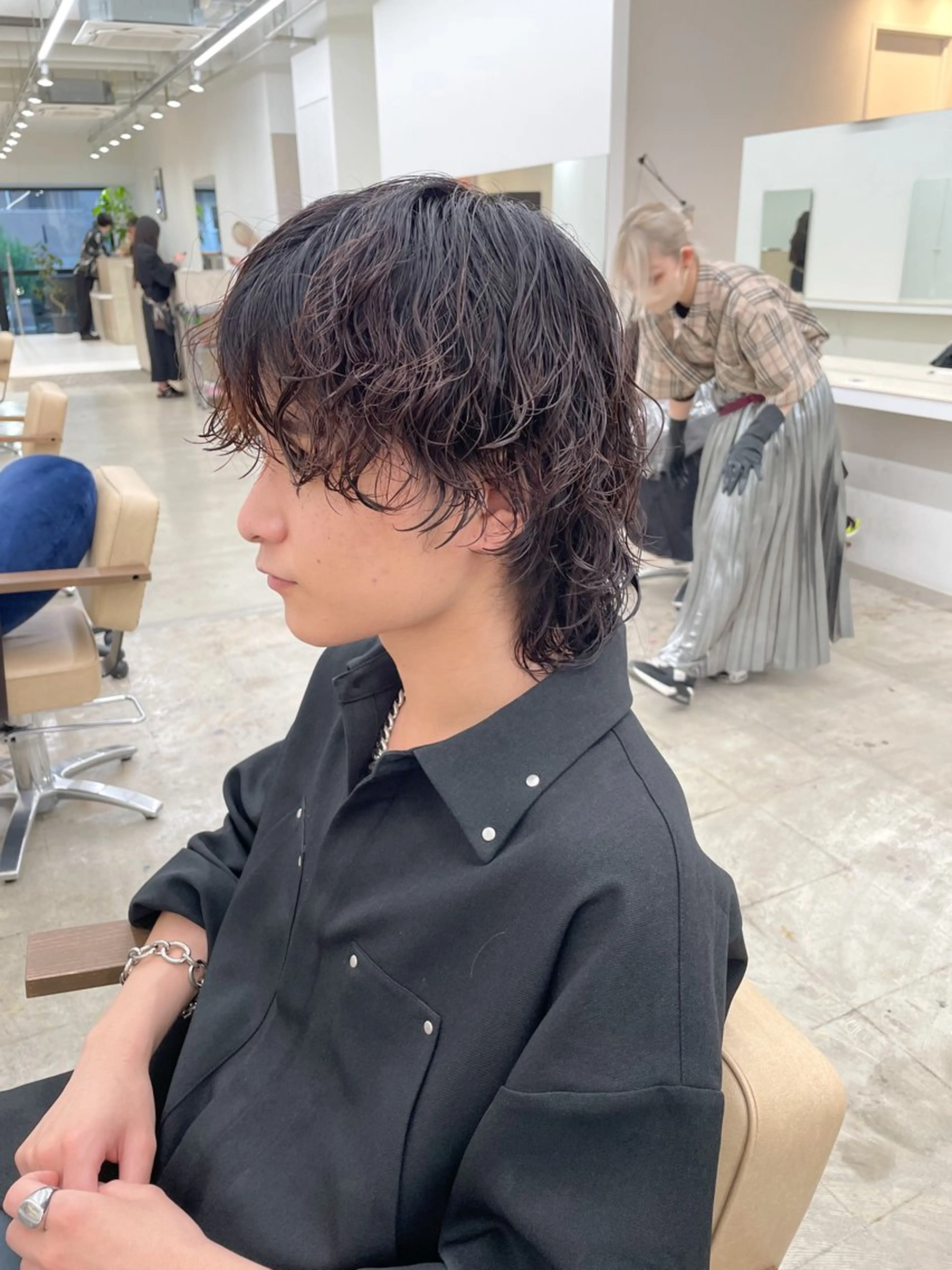 ミディアム パーマ メンズ ミディアムパーマ マッシュウルフ マッシュ メンズパーマ メンズウルフカット カット パーマ ハイトーン/レイヤー /ケアブリーチ石川治のヘアスタイル