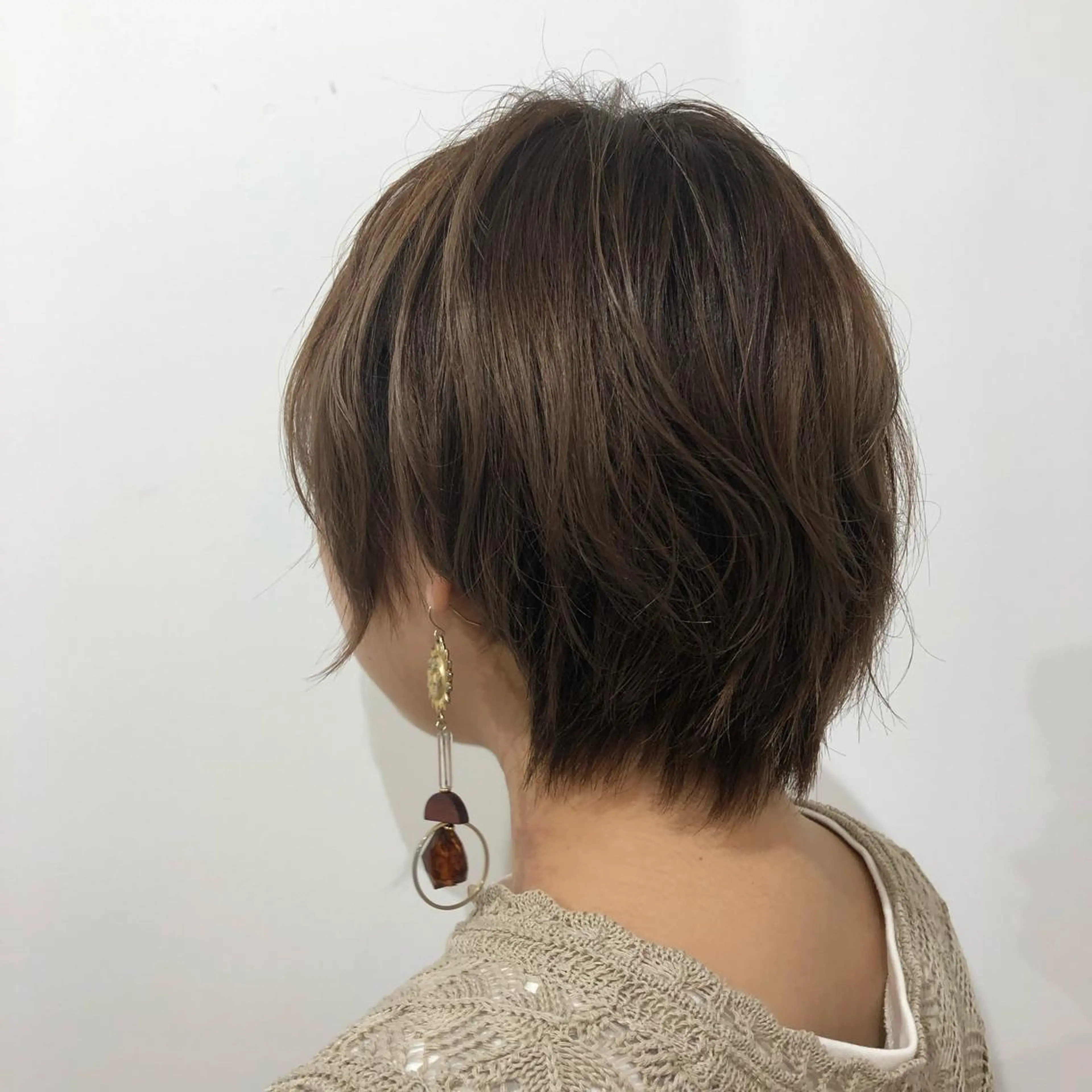 ショート カラー 青木 梨奈のヘアスタイル