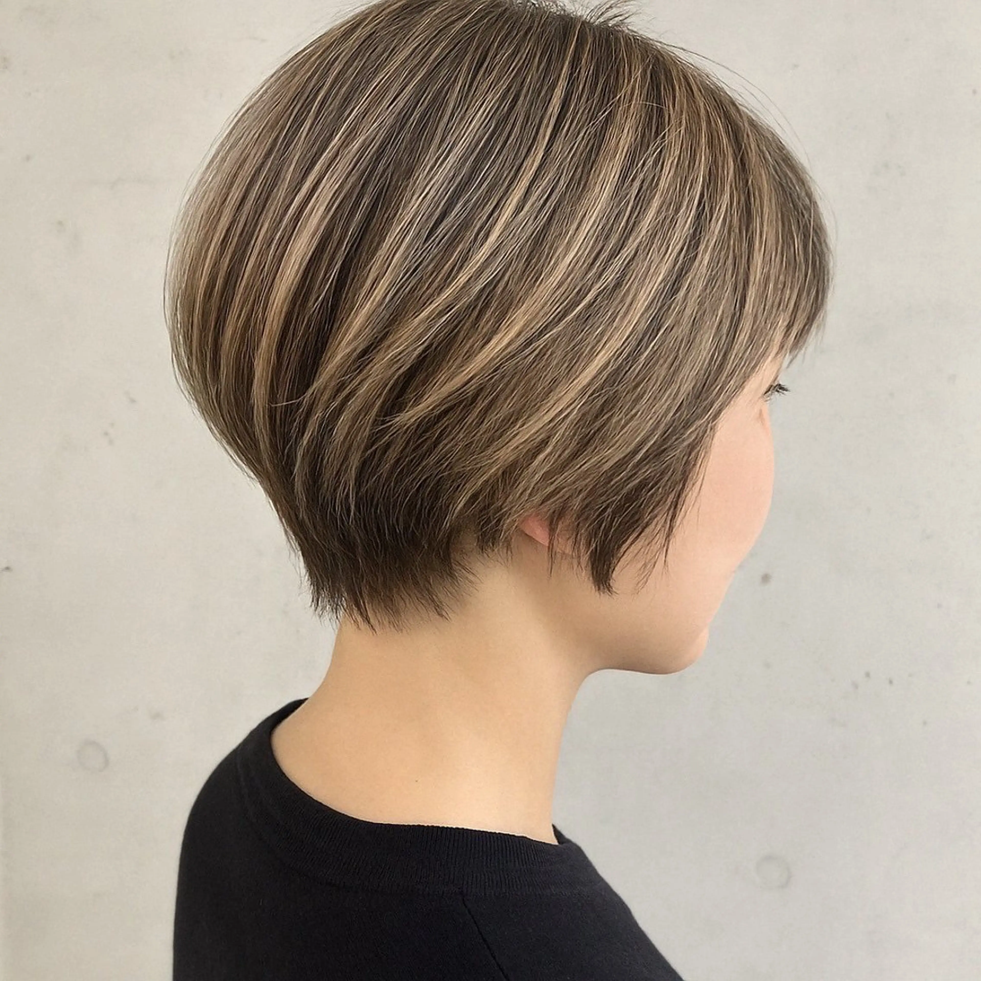 ショート カラー 山本 優音のヘアスタイル