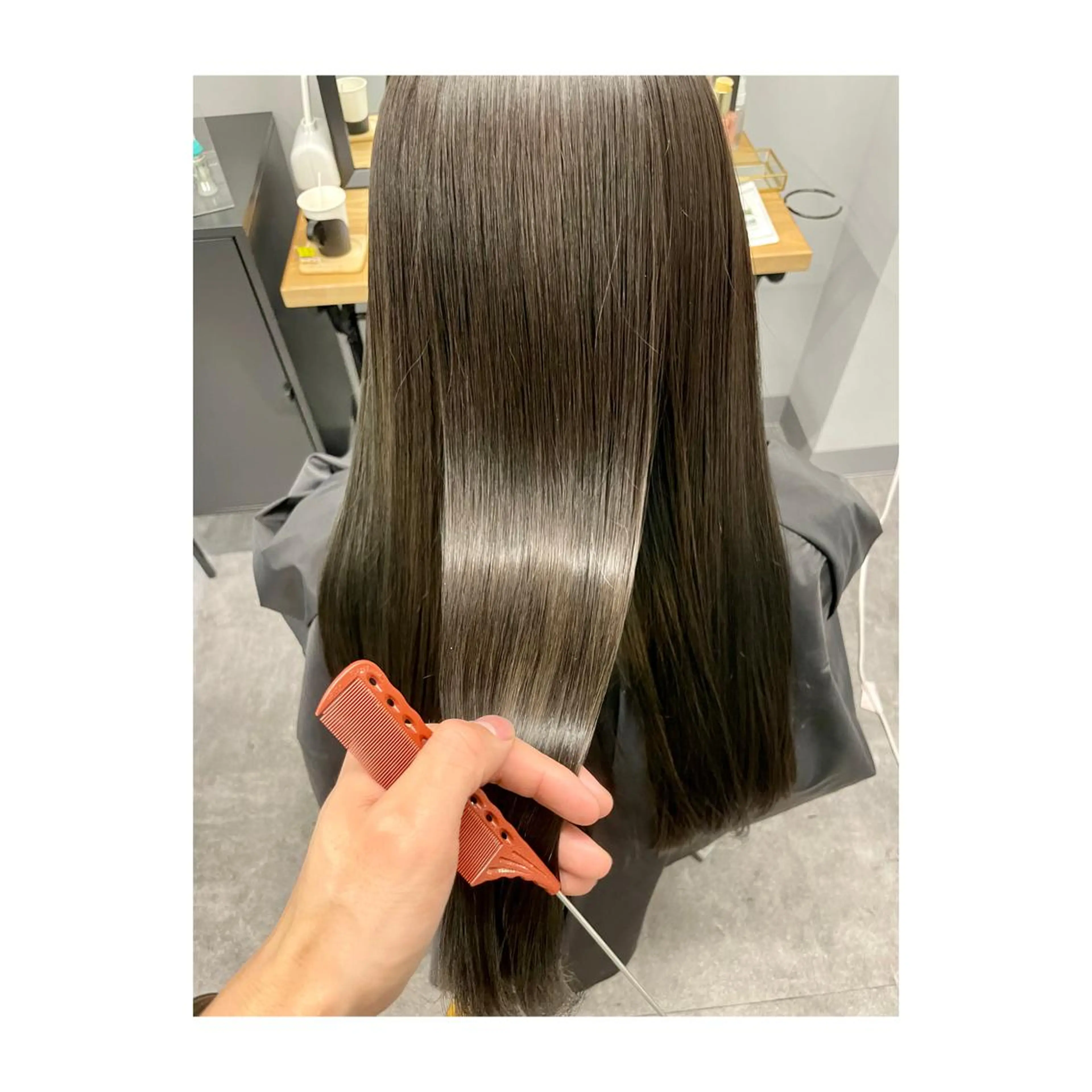 ロング カラー ヘアアレンジ アディクシーカラー アッシュ バレイヤージュ ベージュカラー ブリーチ 二ヶ月綺麗が続く デザイン/星野六三四のヘアスタイル