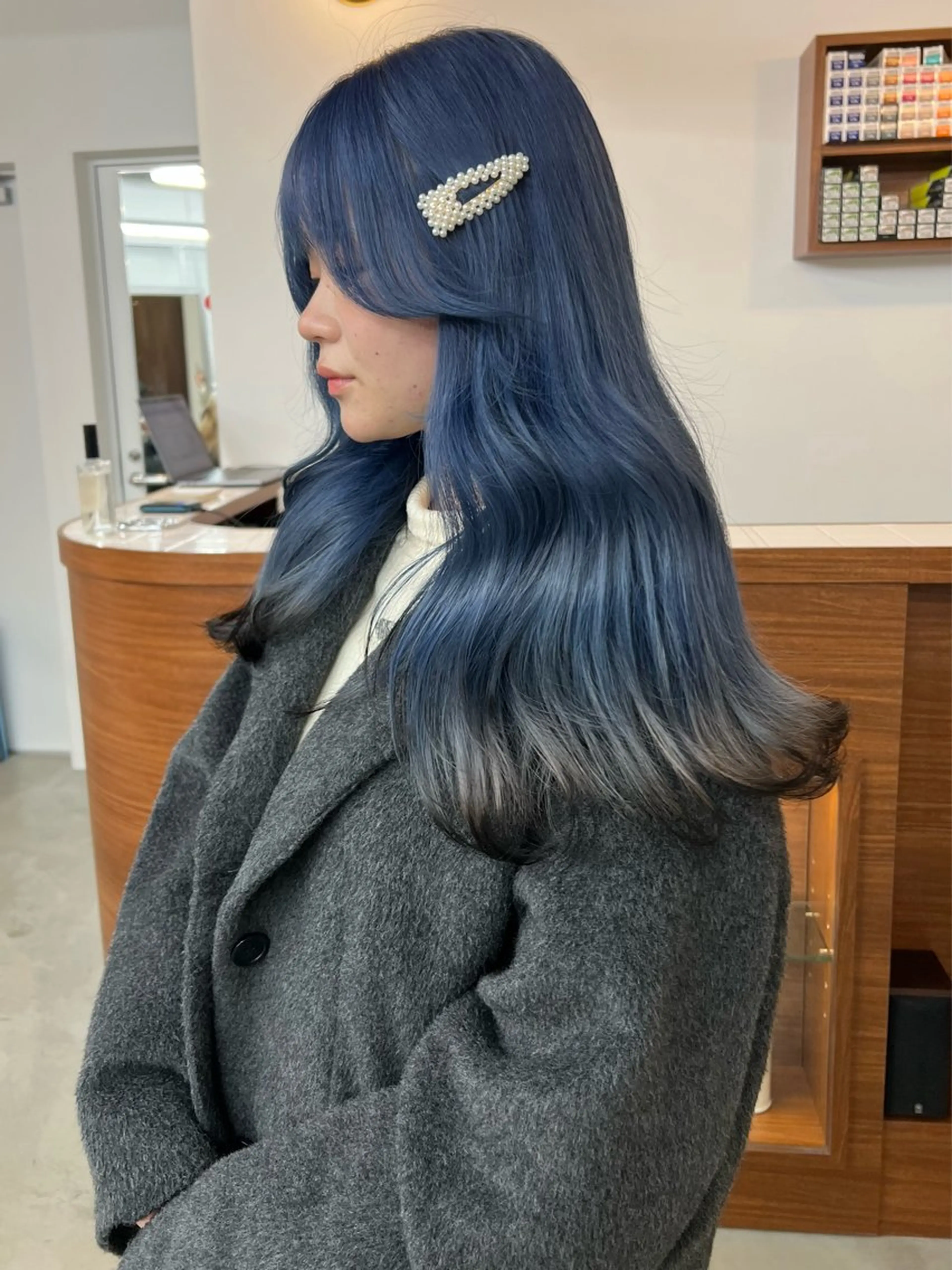 《ブルー🫐》ダブルカラー＋トリートメント（ブリーチ1回​〜​）の写真