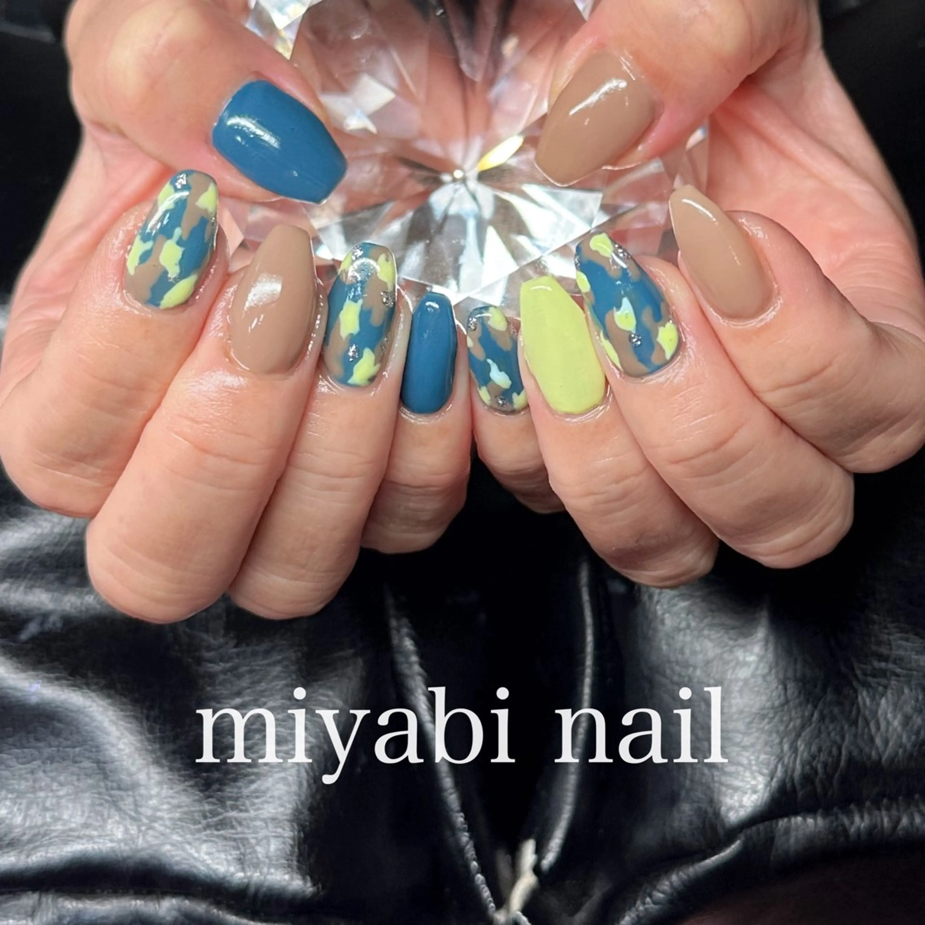 ネイル アニマル柄 ブルー ジェルネイル 持ち込み 冬ネイル ハンドネイル miyabi nail 桂川駅近くのネイルデザイン