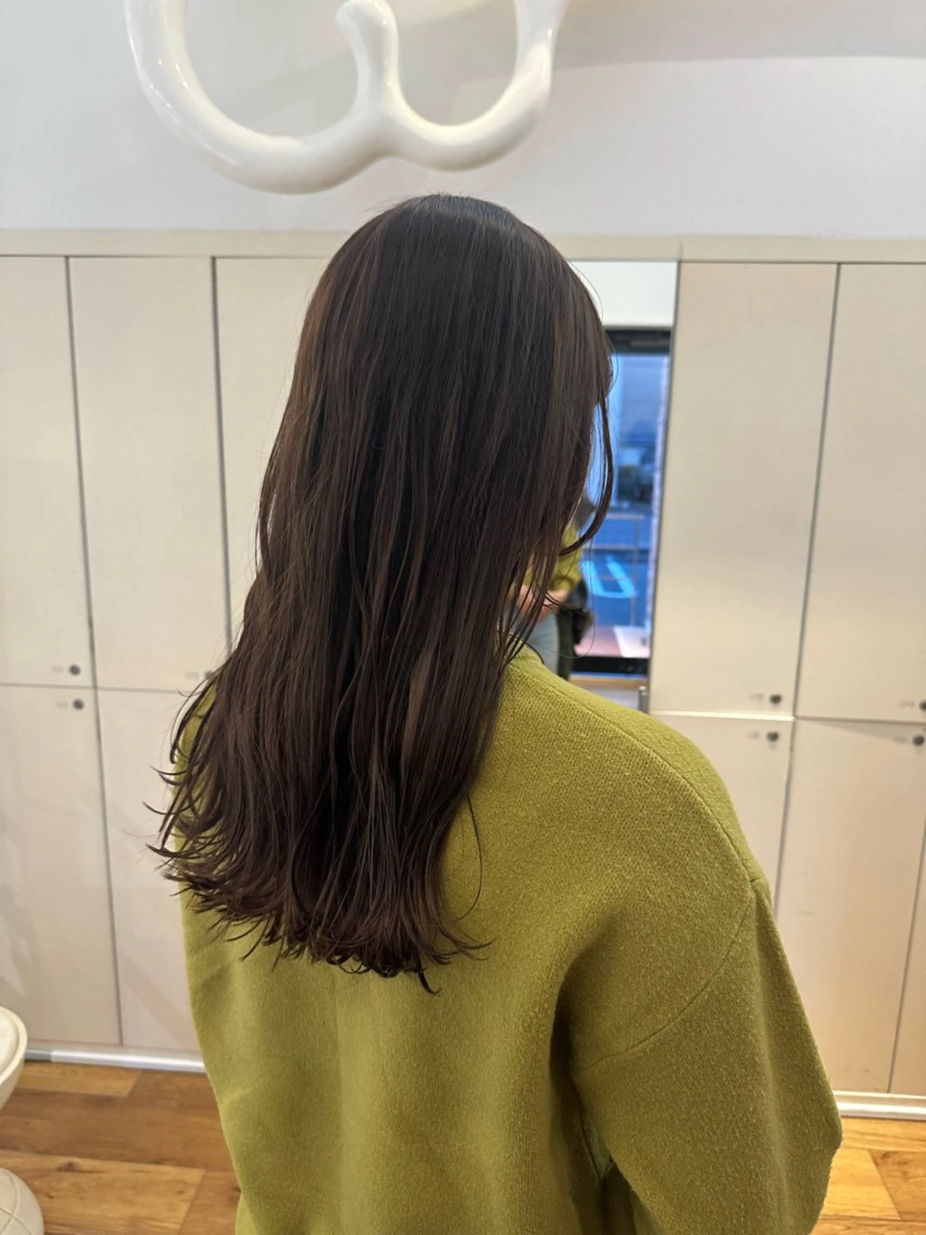 ロング カラー ブラウンカラー ナチュラルブラウン カット ヘアカラー 安藤 太一のヘアスタイル