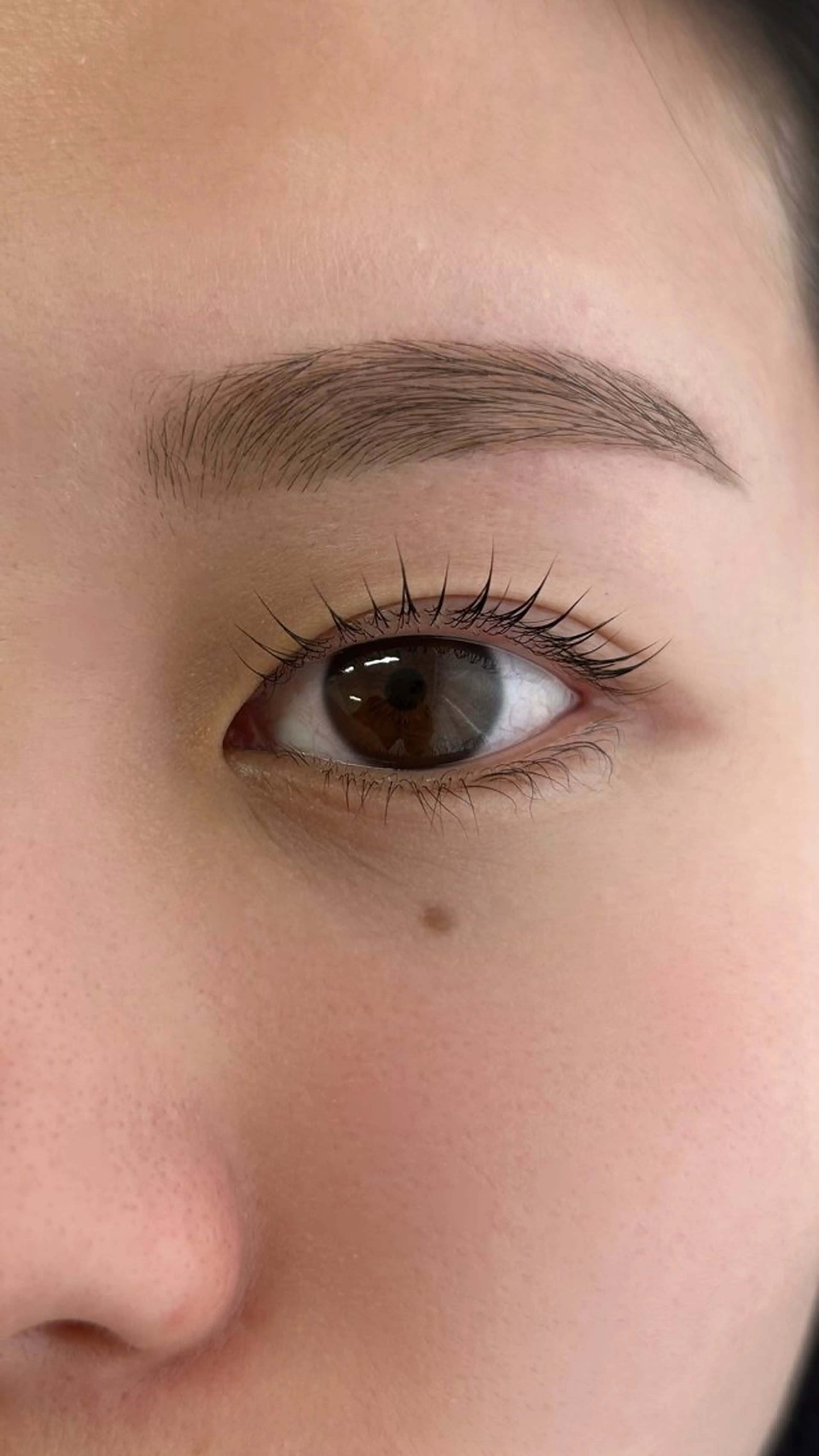 アイブロウ 板垣 まいのネイルデザイン