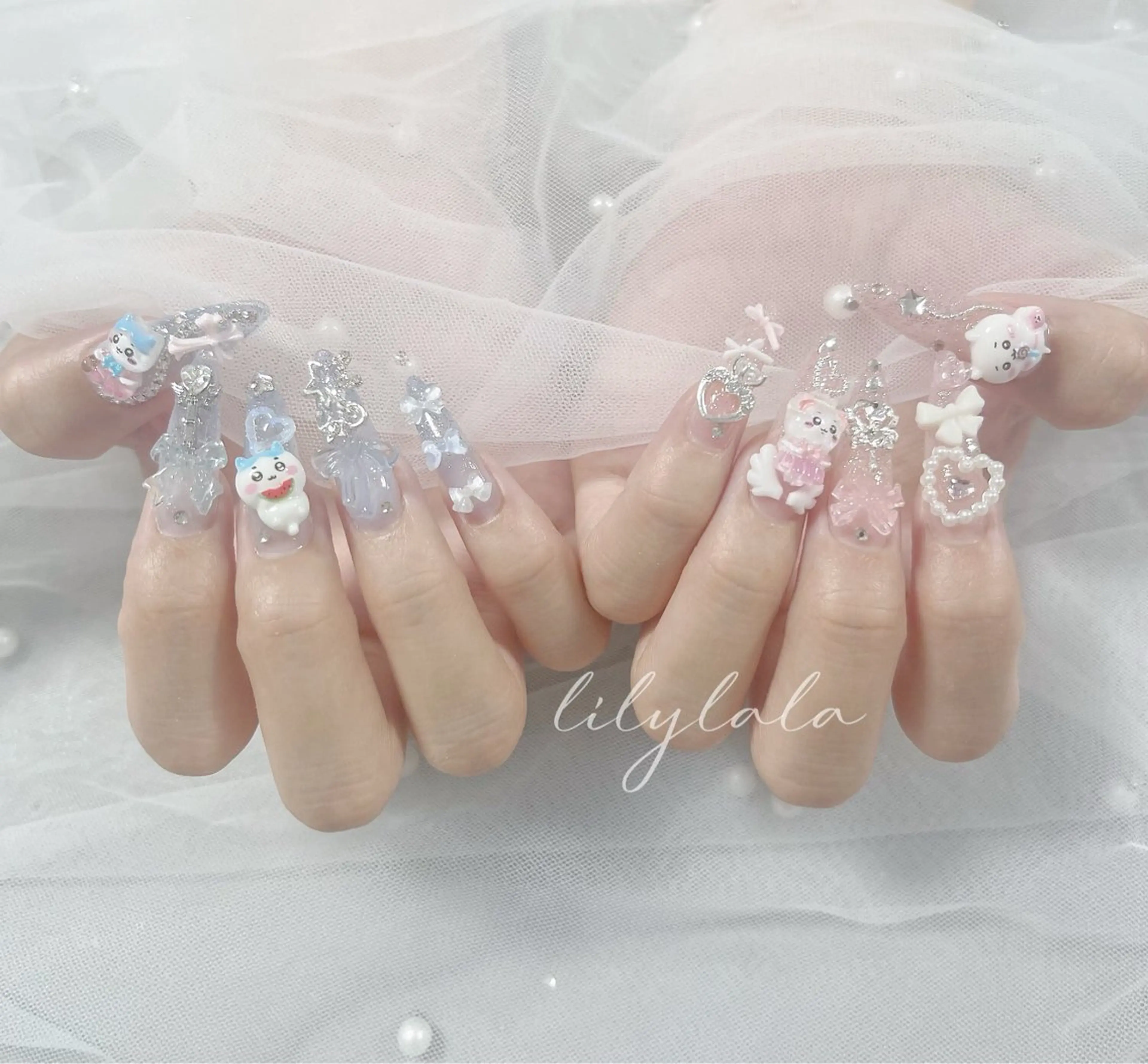 ネイル アートネイル ジェルネイル グラデーション キラキラネイル ニュアンスネイル ハンドネイル Kitty Nailのネイルデザイン
