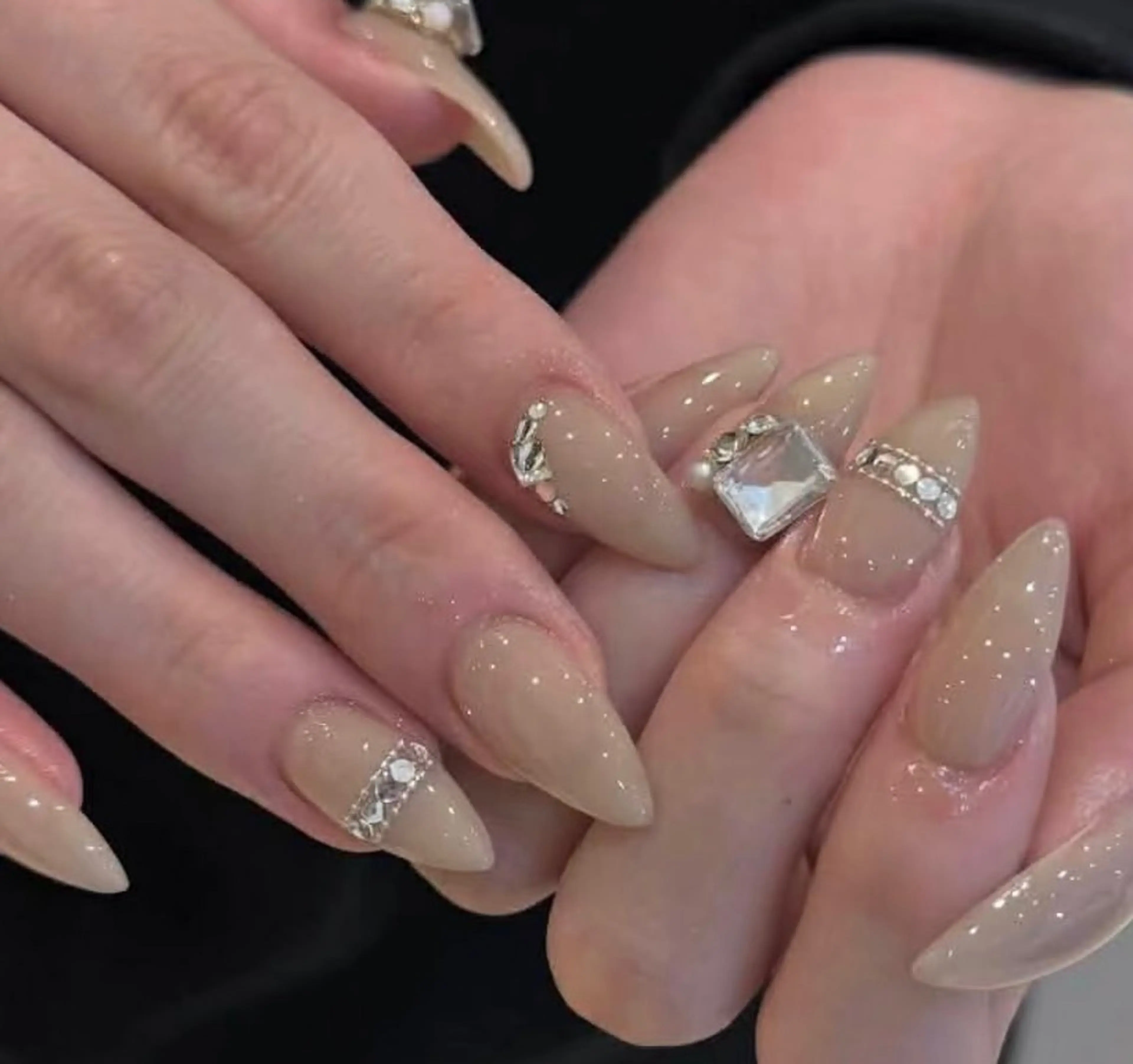 ネイル フレンチネイル ガーリー ガラスフレンチ 韓国ネイル ロングネイル ハンドネイル Venus nail チップ長さだし専門店のネイルデザイン