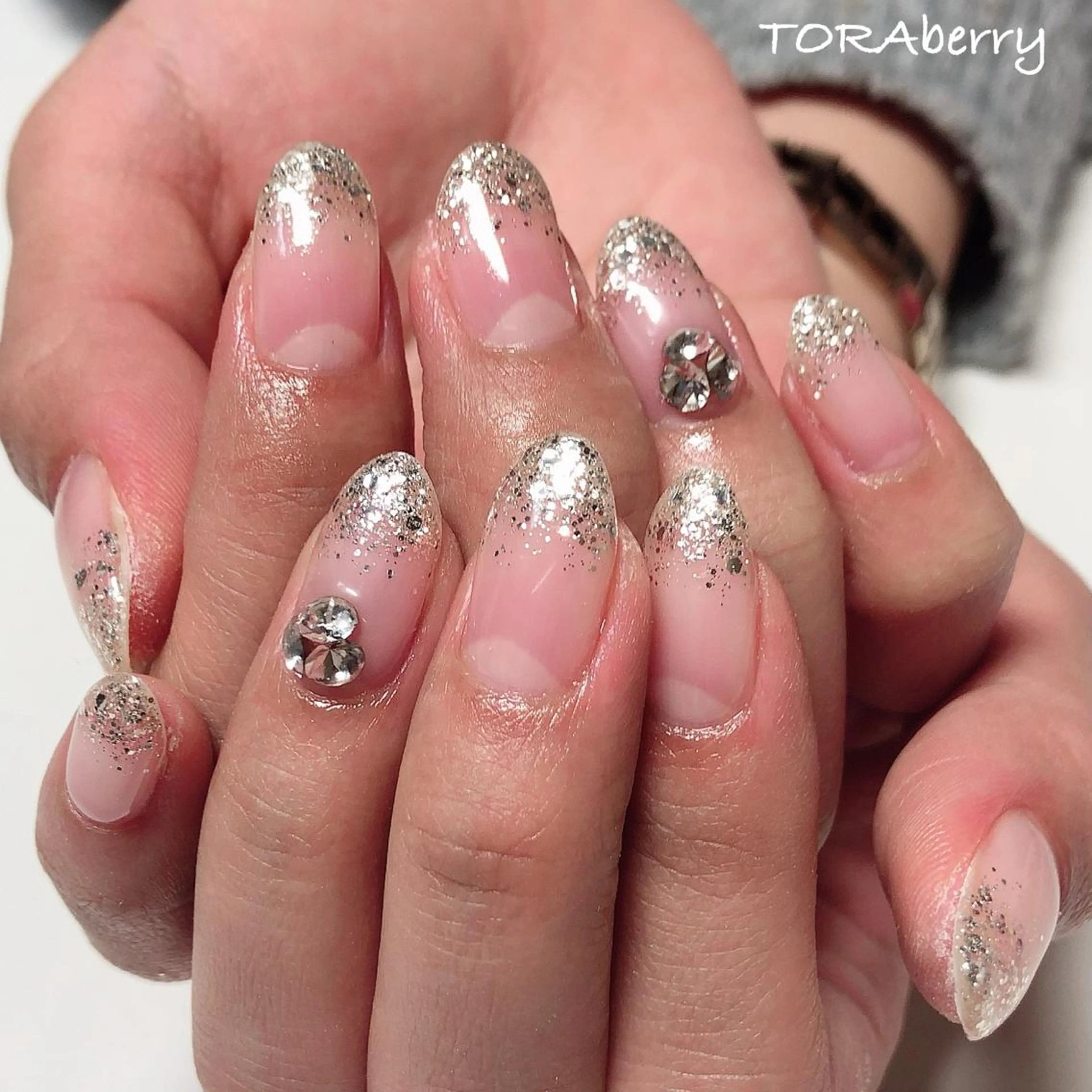 ネイル ラメ(グリッター) ラメグラデーション ハンドネイル ネイリスト なつみのネイルデザイン